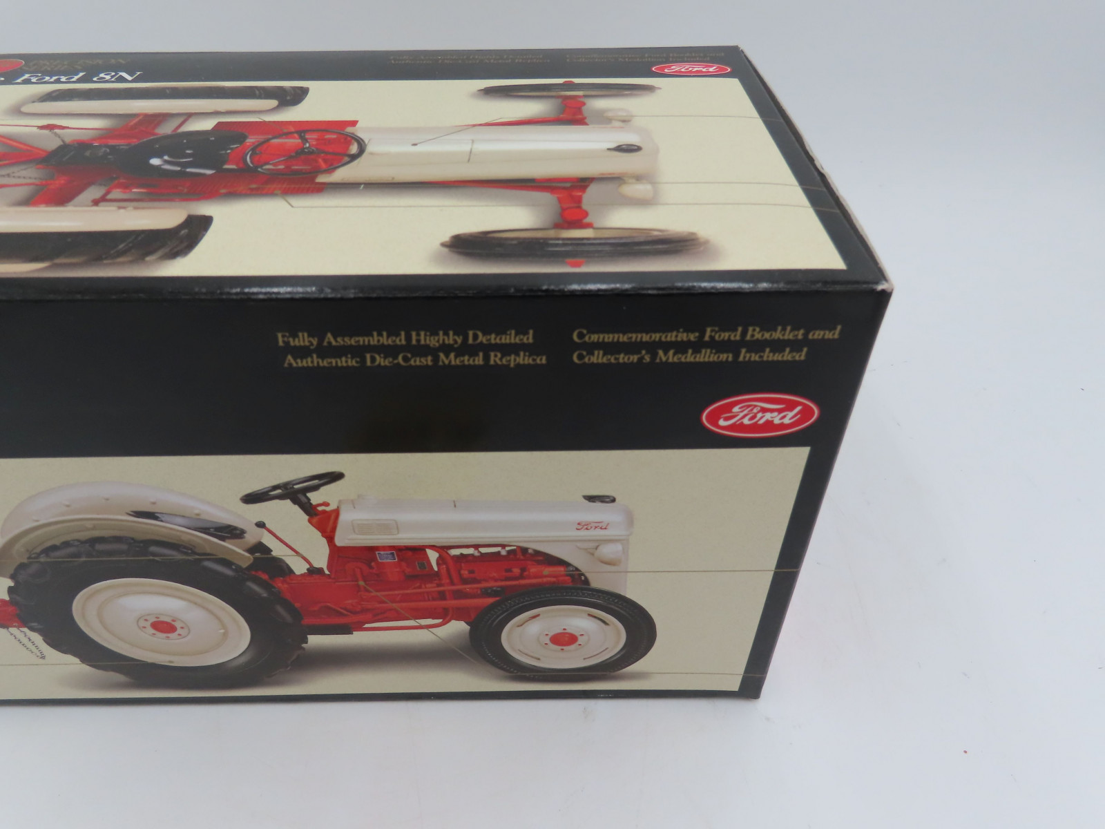1996 Ertl Precision Series 1/16th Scale Die-Cast NIB The Ford 8N  with Collector's Medallion included - Image 8