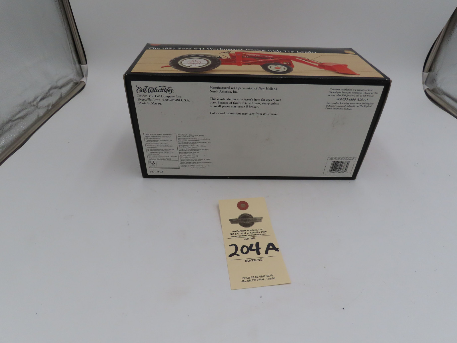 1998 Ertl the Precision Series 1/16th Scale Die-Cast the 1957 Ford 641 Workmaster Traactor with 725 Loader and Commerative Ford Booklet and Collector's Medallion NIB - Image 7