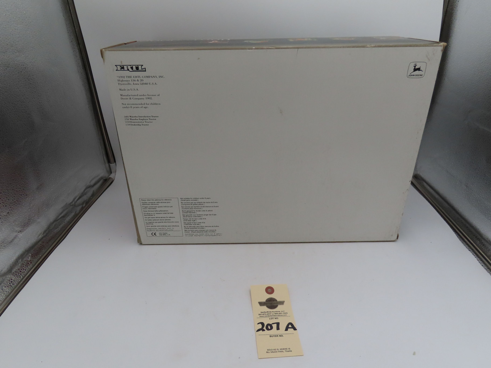 1992 Ertl 6000/7000 Series Tractors JD7800 Model to Assemble NIB and faded box and some wear 1/16th Scale - Image 3