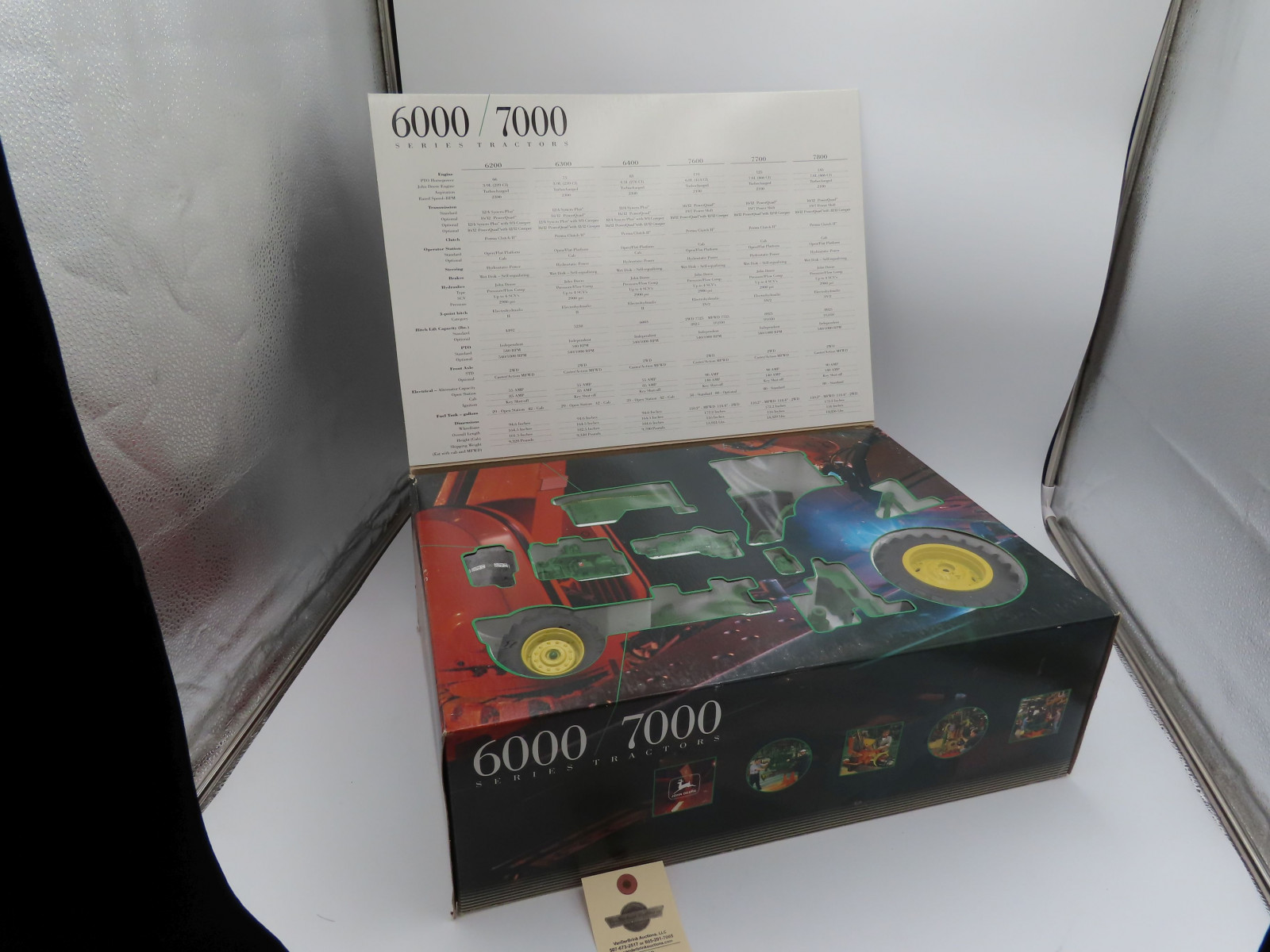 1992 Ertl 6000/7000 Series Tractors JD7800 Model to Assemble NIB and faded box and some wear, 1/16th Scale - Image 5