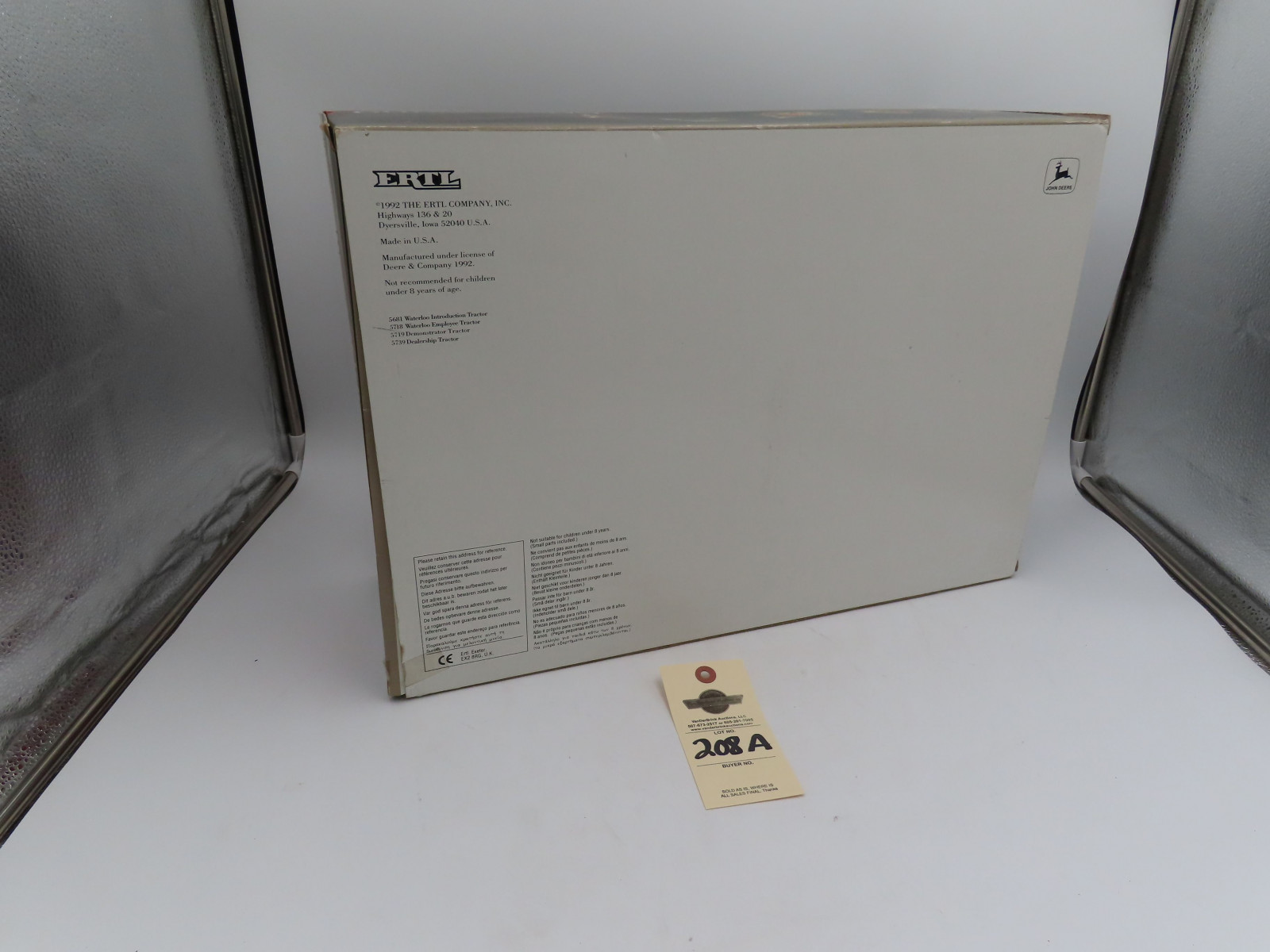 1992 Ertl 6000/7000 Series Tractors JD7800 Model to Assemble NIB and faded box and some wear, 1/16th Scale - Image 9