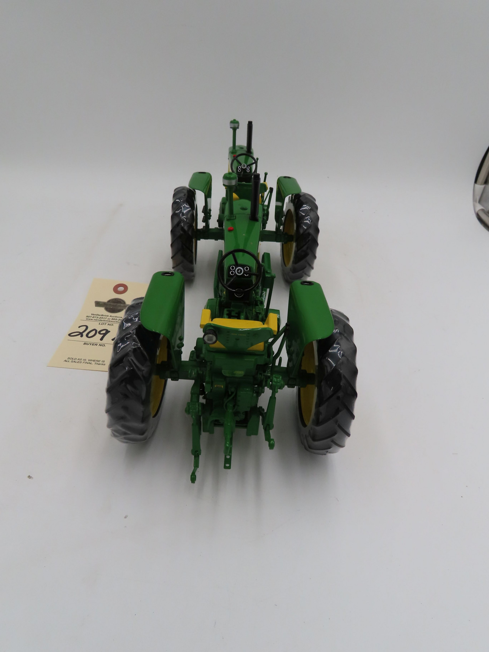 Ertl 1/16th Scale John Deere 630 Coupled Tractors with NO BOX, plastic on wheels - Image 4