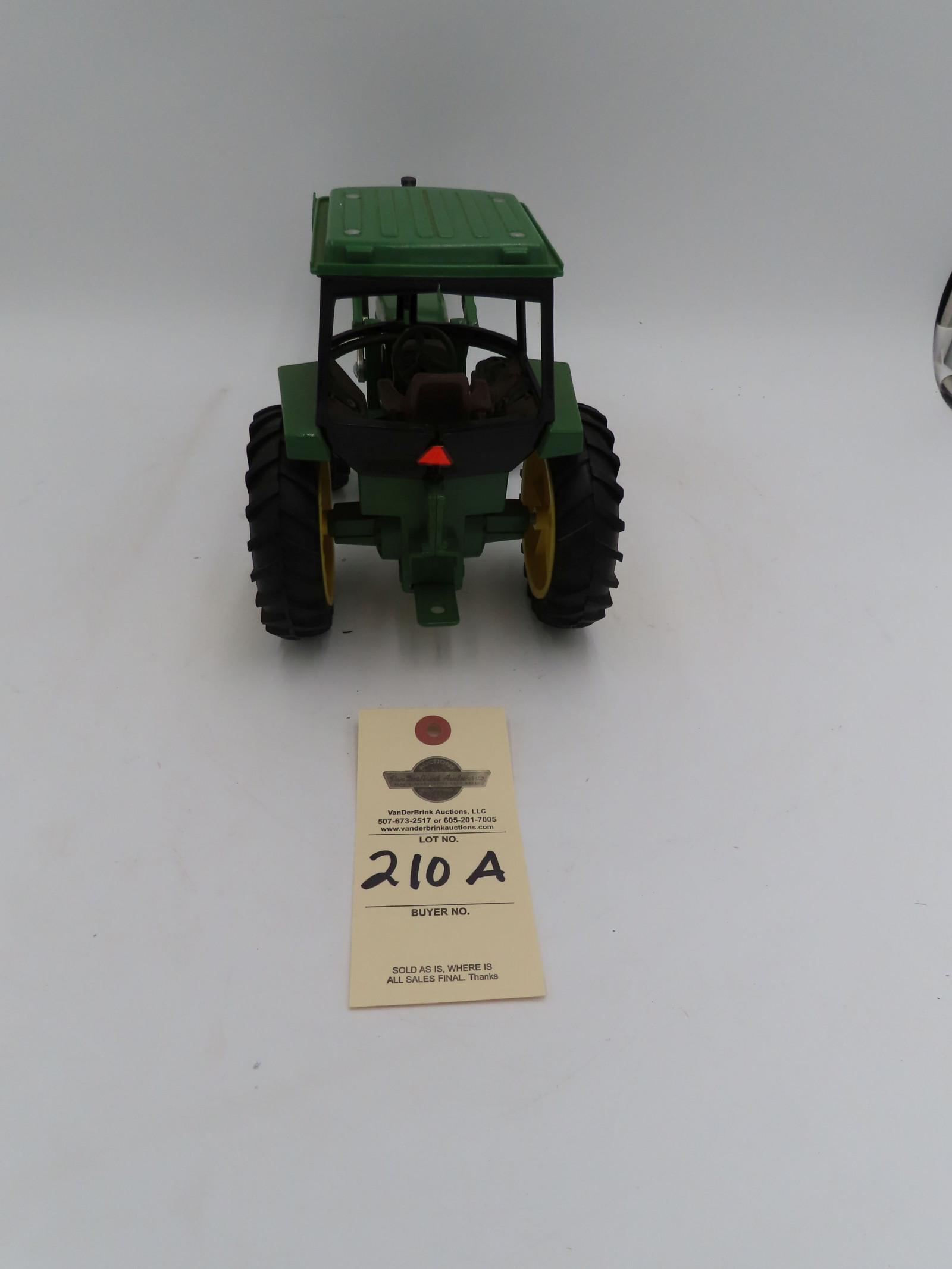 Ertl 1/16th Scale Die-Cast John Deere 2550 with Loader and No Box - Image 4