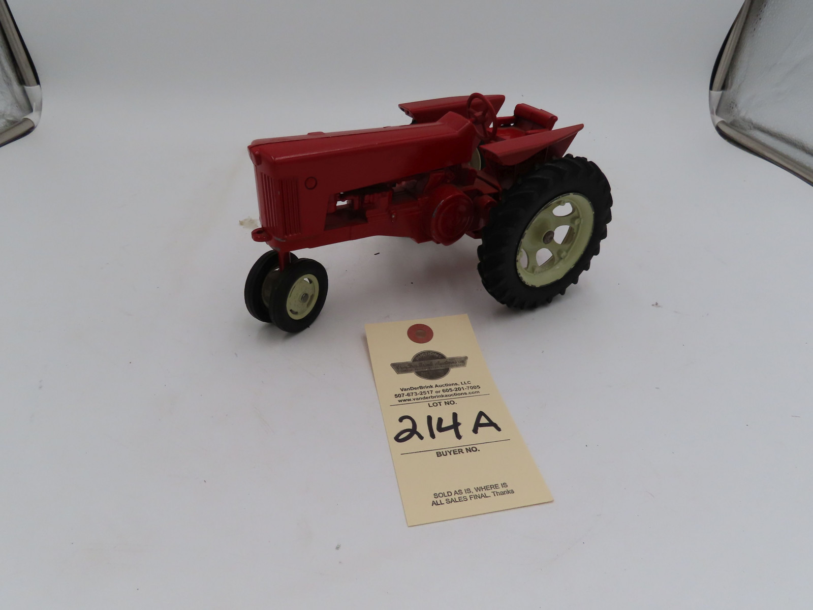 Vintage Ertl Red John Deere 730 1/16th Scale with White Wheels and No Box with wear spots - Image 1