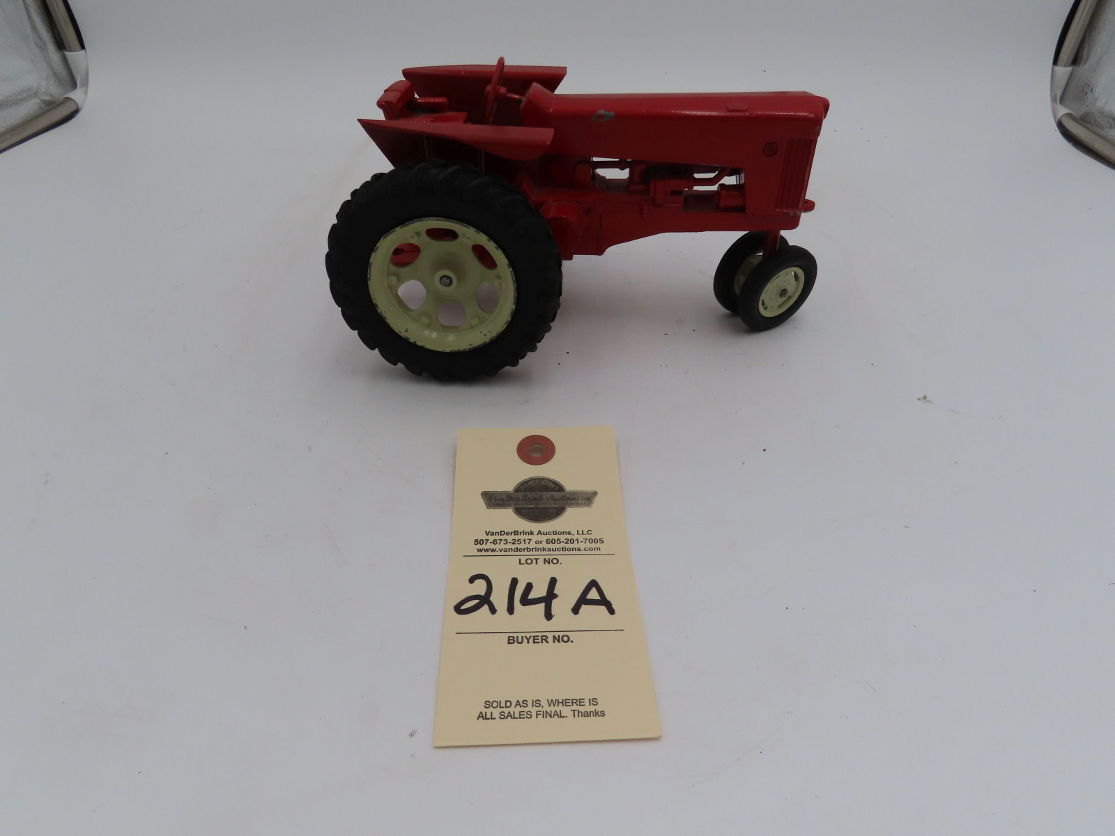 Vintage Ertl Red John Deere 730 1/16th Scale with White Wheels and No Box with wear spots - Image 6