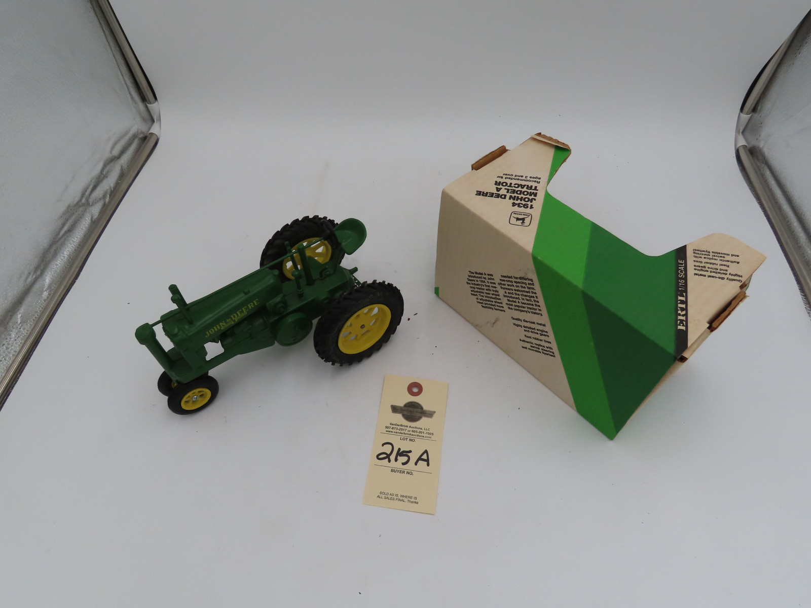 Ertl 1/16th Scale John Deere 1934 Model A no rear wheels and Cast John Deere Unstyled A John Deere - Image 3