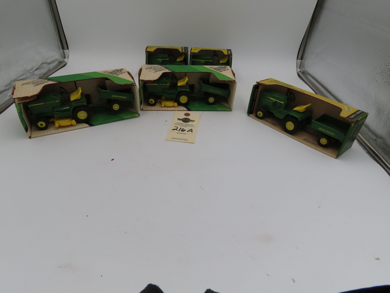 Ertl 1/16th Scale Die-Cast Lawn Tractor Group NIB - Image 9