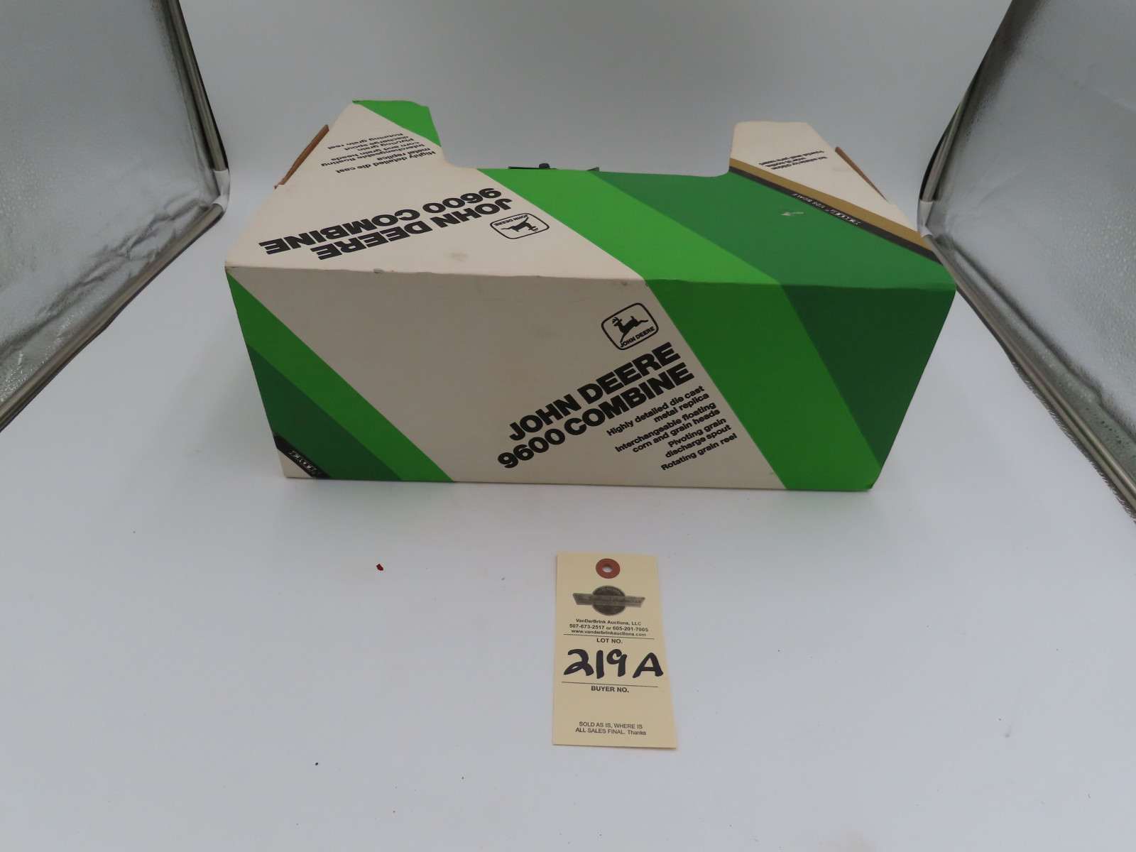 1989 Ertl for John Deere 1/16th Scale Die-Cast Collector's Edition 9600 Combine NIB - Image 4