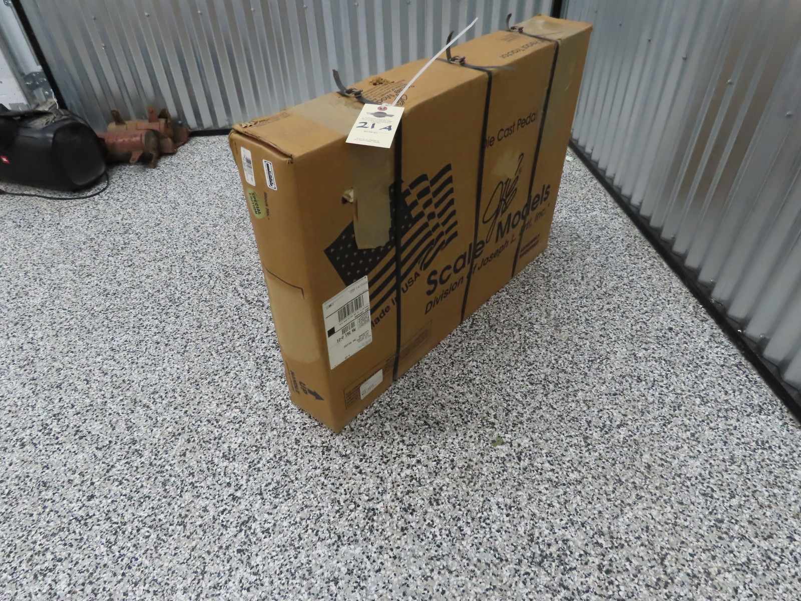 Scale Models by Ertl Special Edition 2008 Red Power IH L660 Wide Front Pedal Tractor - Image 1