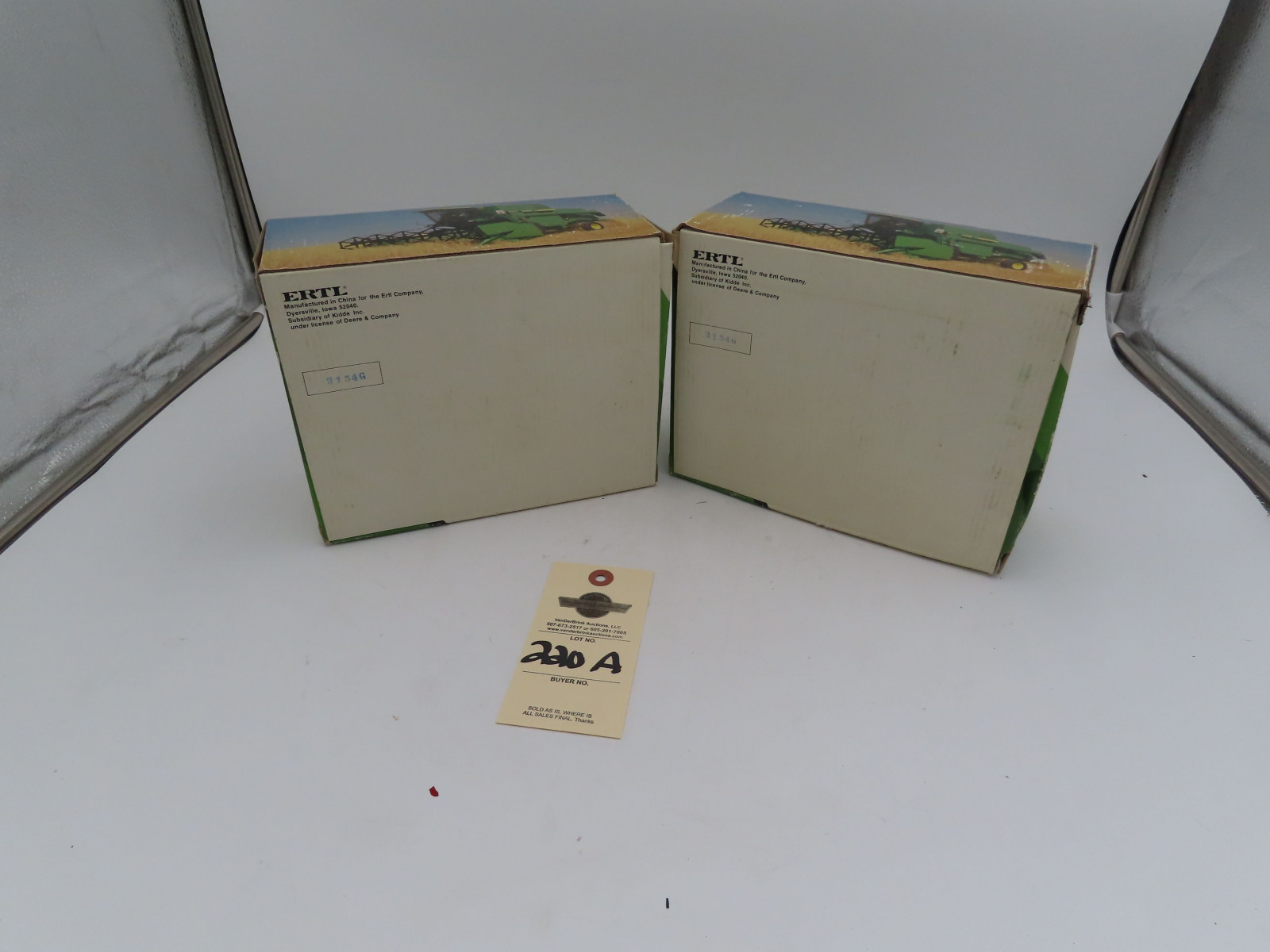 Ertl for John Deere 1/50th Scale Hydro/4 Combines NIB selling as a Pair - Image 6