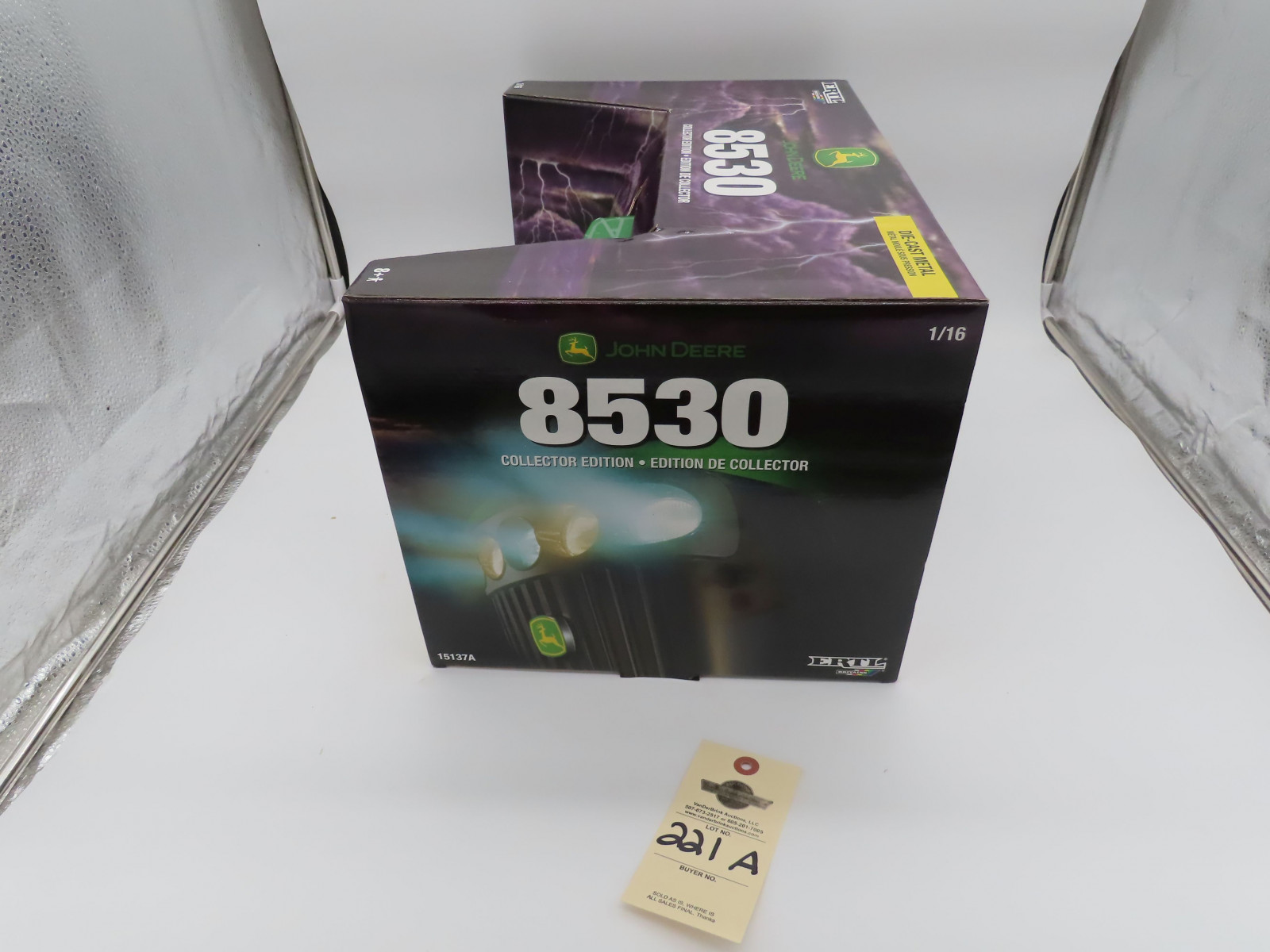 Ertl 2005 for John Deere Thunderous Power Series 8030 Series Tractors Die-Cast Tractor NIB 1/16th Scale - Image 3