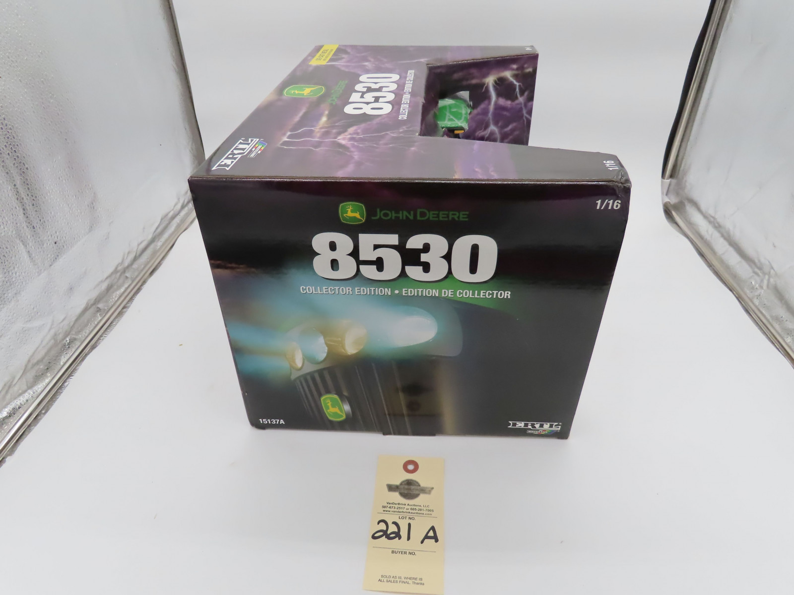 Ertl 2005 for John Deere Thunderous Power Series 8030 Series Tractors Die-Cast Tractor NIB 1/16th Scale - Image 5