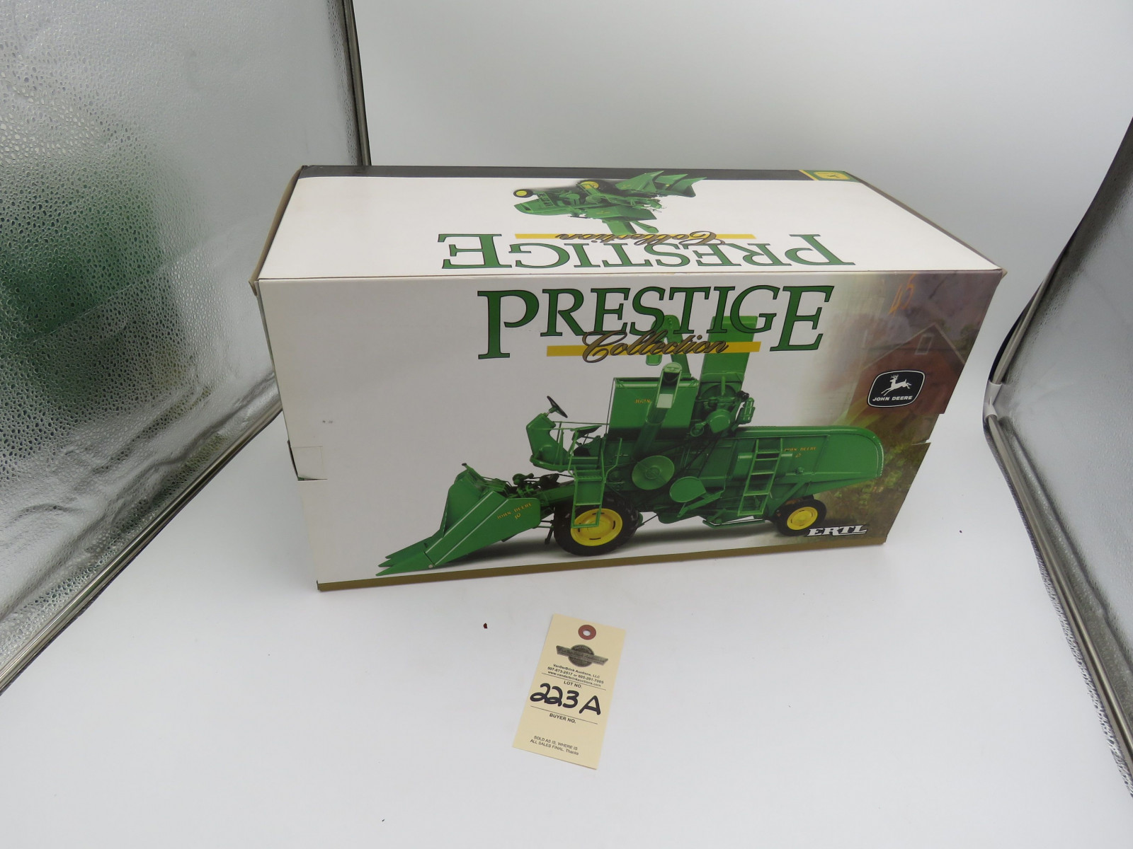 2001 Ertl for John Deere Prestige Collection 1/16th Scale John Deere 45 Combine NIB - Image 2