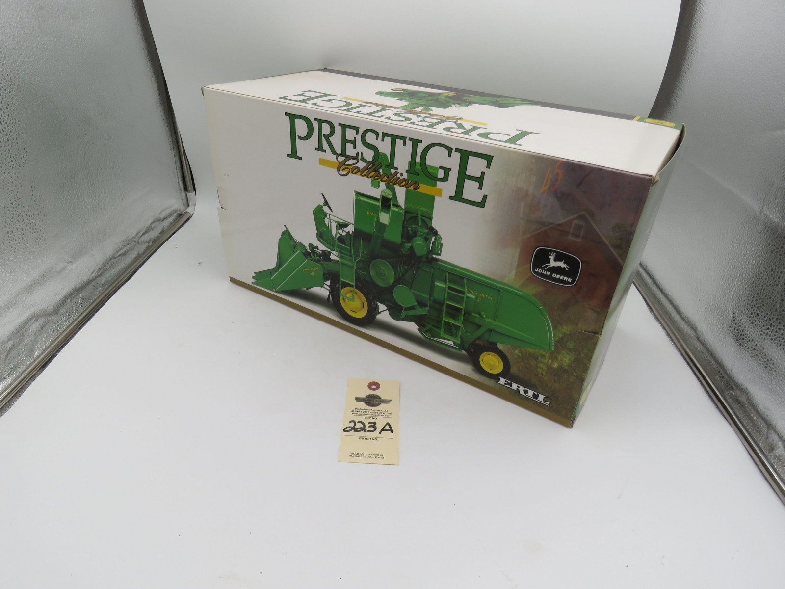 2001 Ertl for John Deere Prestige Collection 1/16th Scale John Deere 45 Combine NIB - Image 6