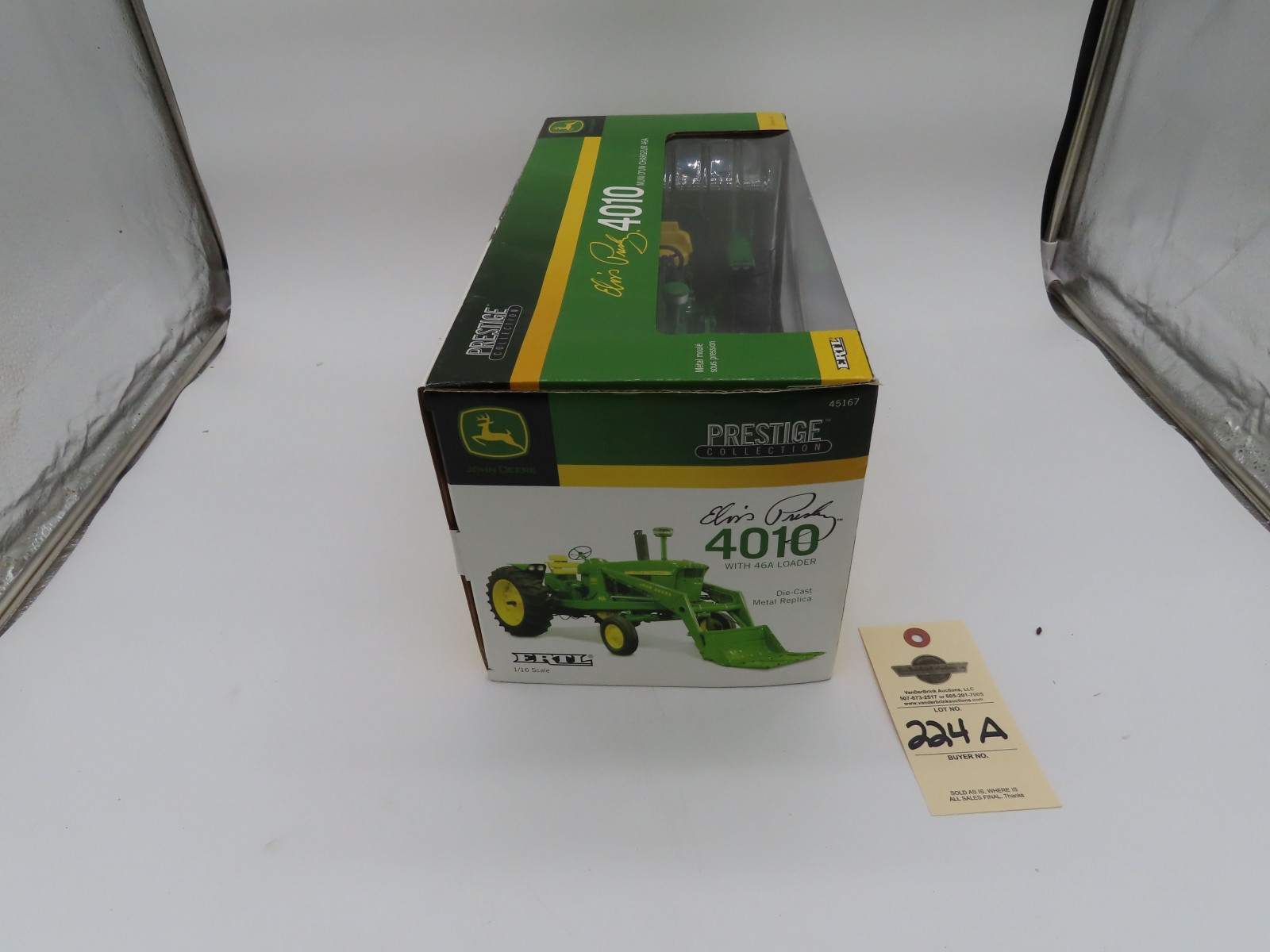 Ertl Die-Cast 1/16th Scale Tractor for John Deere Elvis Presley 4010 Tractor NIB - Image 3