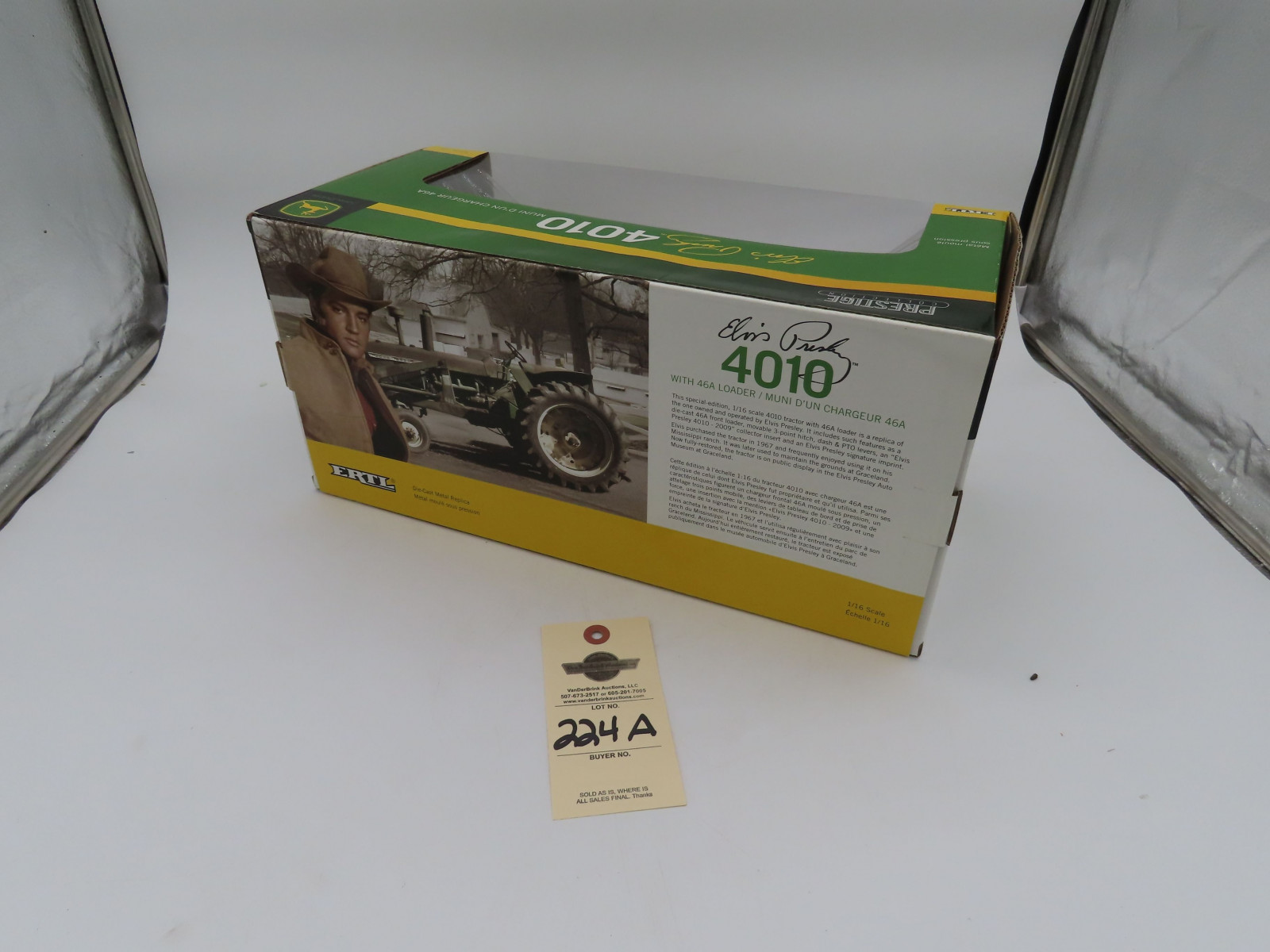 Ertl Die-Cast 1/16th Scale Tractor for John Deere Elvis Presley 4010 Tractor NIB - Image 4