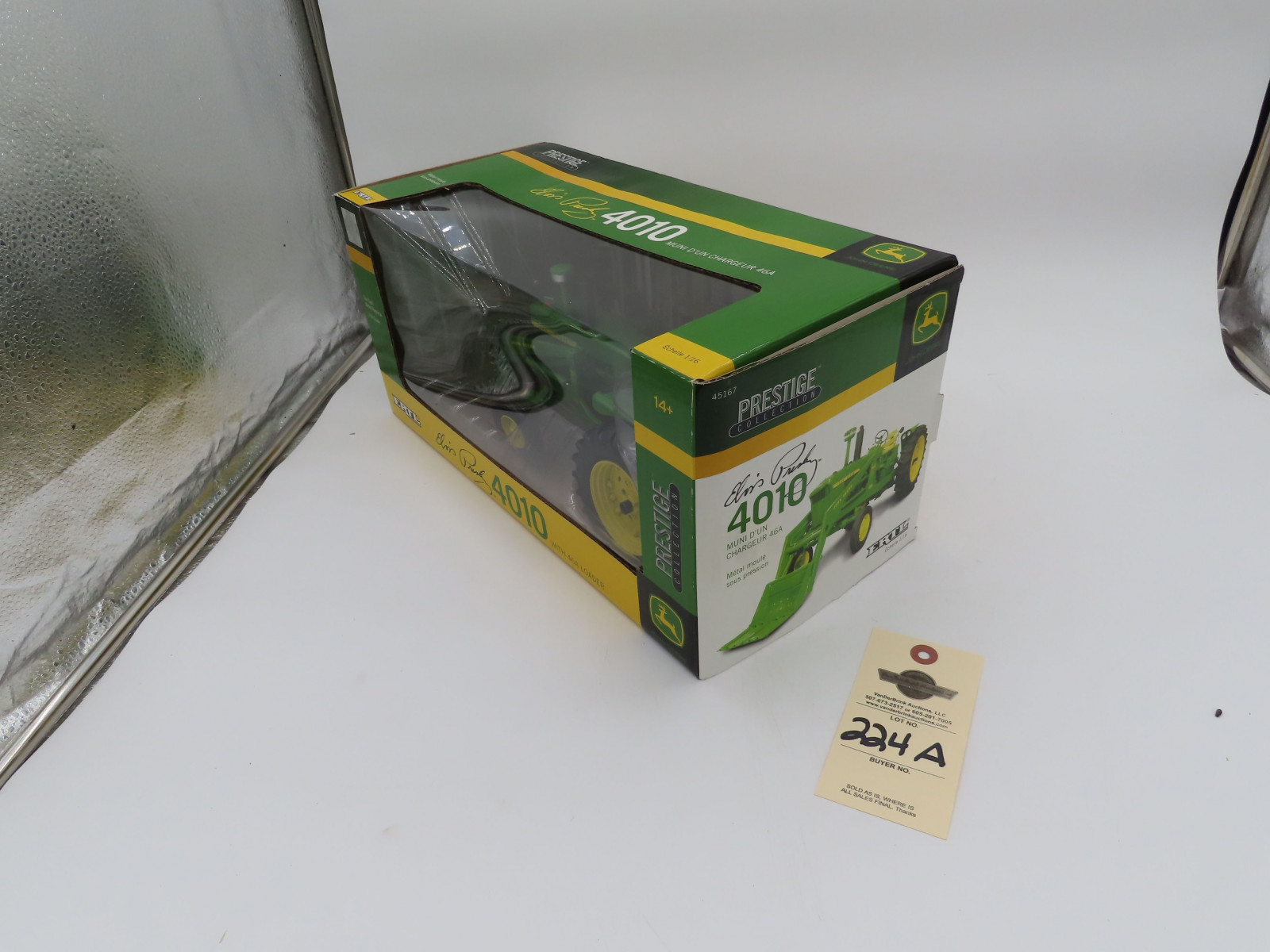Ertl Die-Cast 1/16th Scale Tractor for John Deere Elvis Presley 4010 Tractor NIB - Image 5