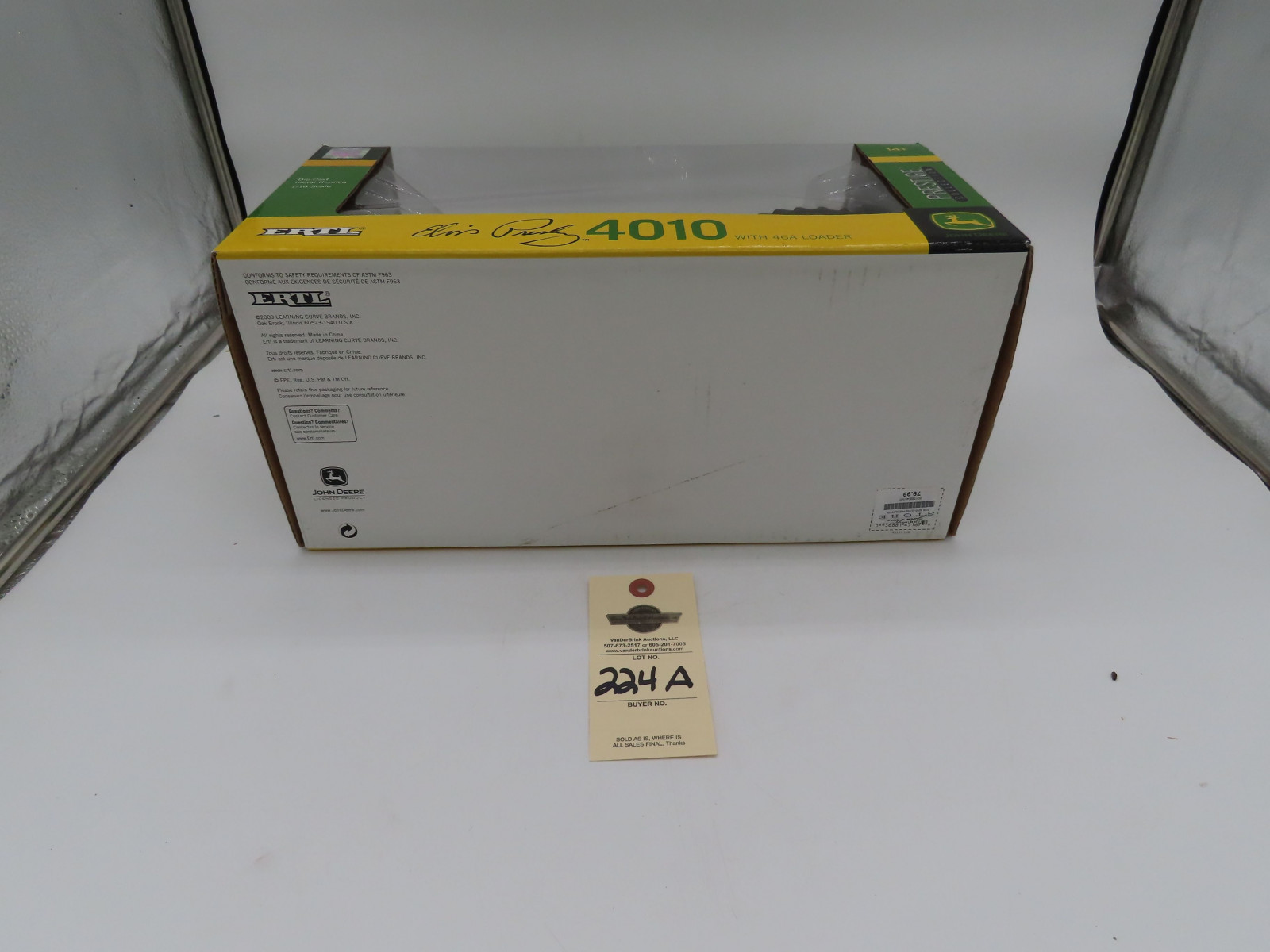 Ertl Die-Cast 1/16th Scale Tractor for John Deere Elvis Presley 4010 Tractor NIB - Image 6