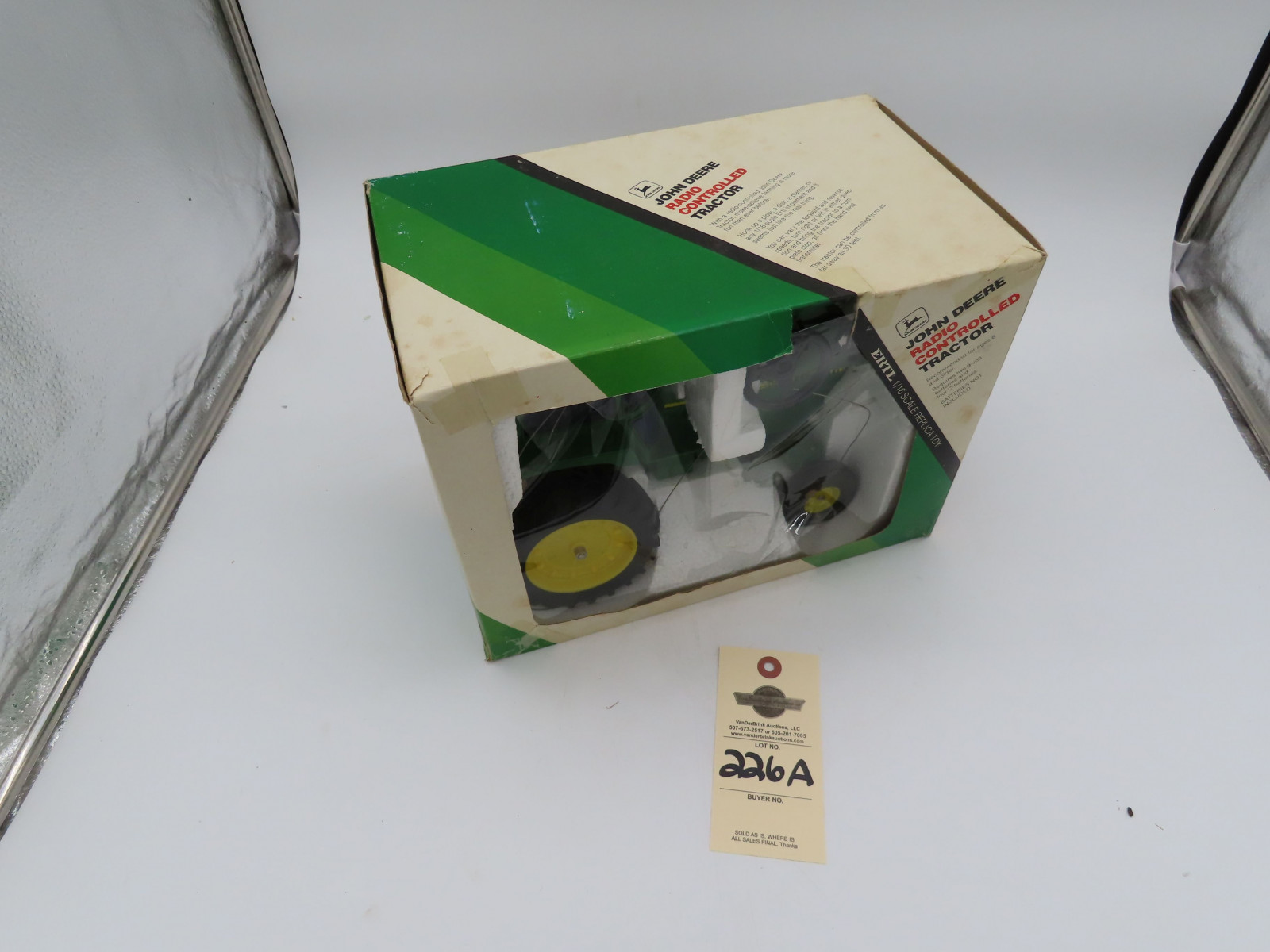 Ertl for John Deere Radio Controlled Tractor 1/16th Scale NIB with wear on the box - Image 2