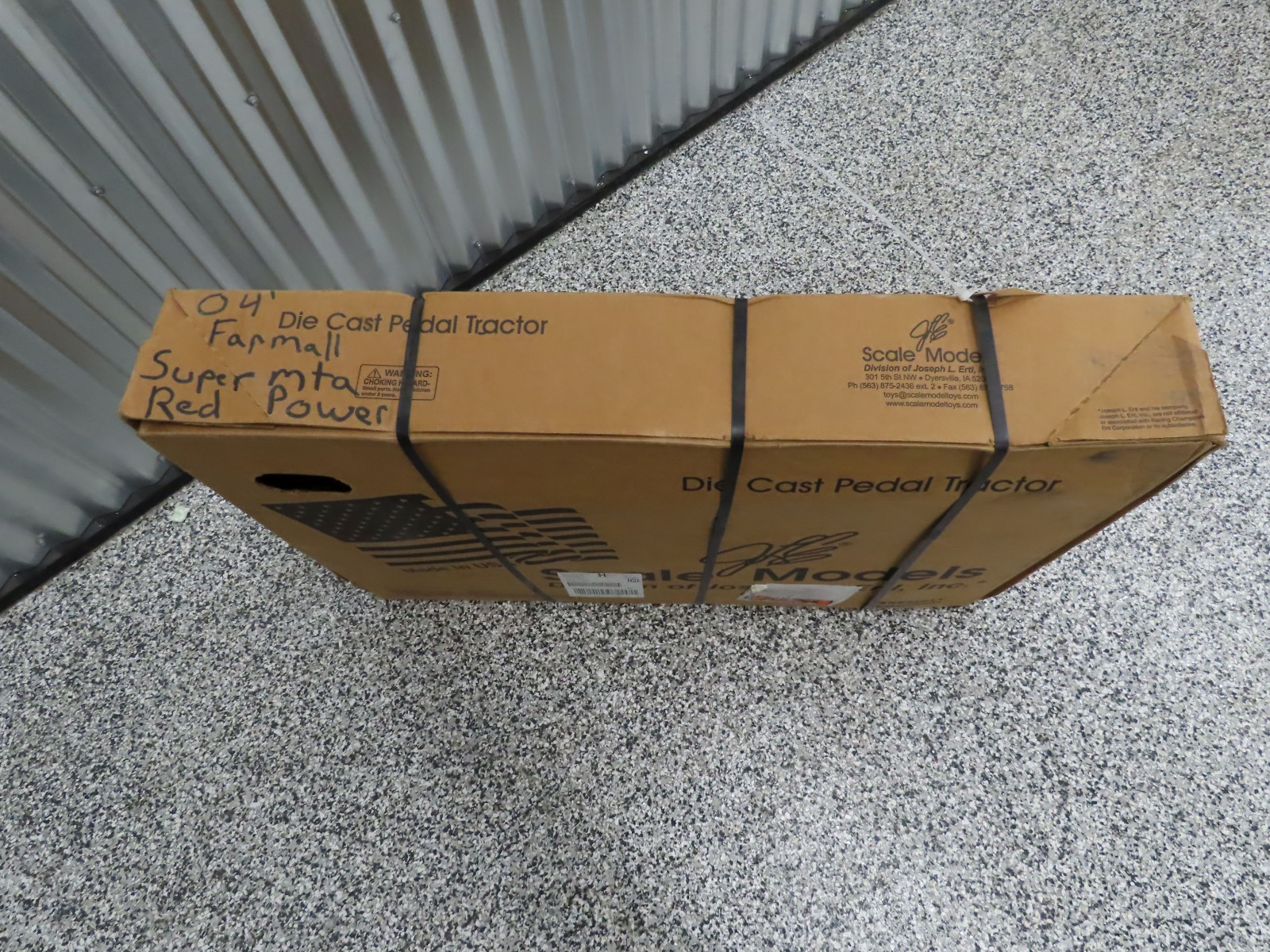 Scale Models by Ertl 2004 Red Power Farmall Super MTA pedal Tractor NIB - Image 3