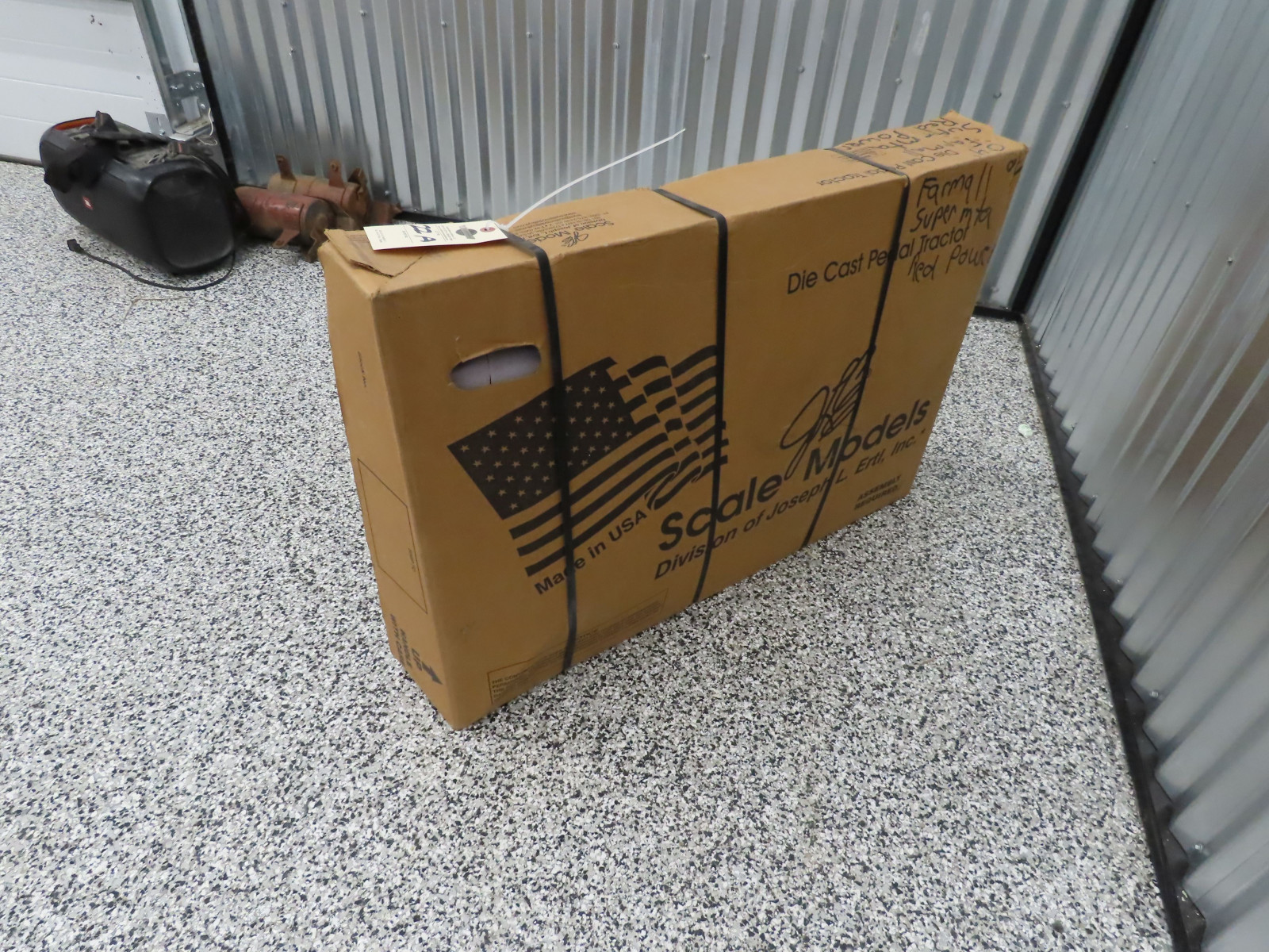 Scale Models by Ertl 2004 Red Power Farmall Super MTA pedal Tractor NIB - Image 7