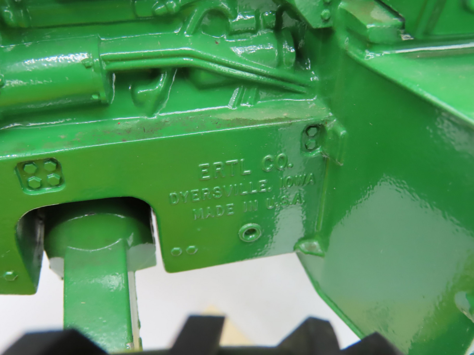 Ertl Like New John Deere 1/16th Die Cast 7520 Tractor - 1 hole #0795- NO Box - Image 8