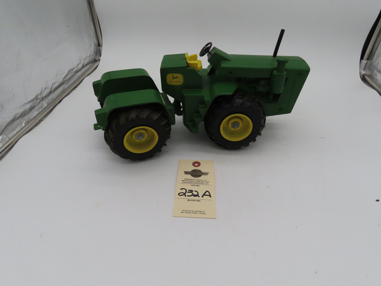 TrumM Cast Iron Painted 8010 Articulating Tractor No Box and Excellent condition - Image 1