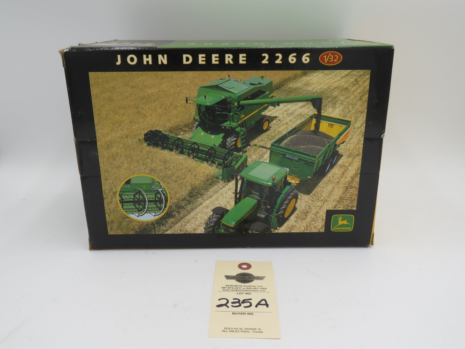2000 Ertl John Deere Combine 2266 1/32 scale NIB - Image 3