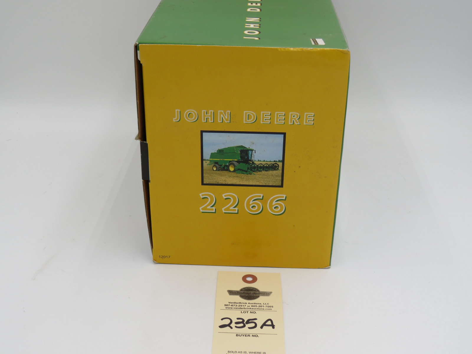 2000 Ertl John Deere Combine 2266 1/32 scale NIB - Image 4