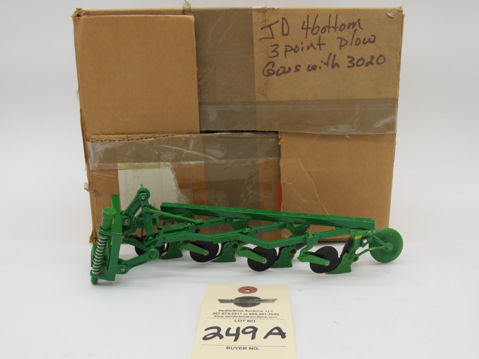 John Deere 4 bottom 3 point plow metal die cast. No box - Image 3
