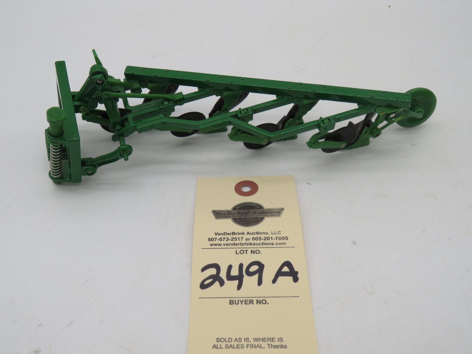 John Deere 4 bottom 3 point plow metal die cast. No box - Image 4