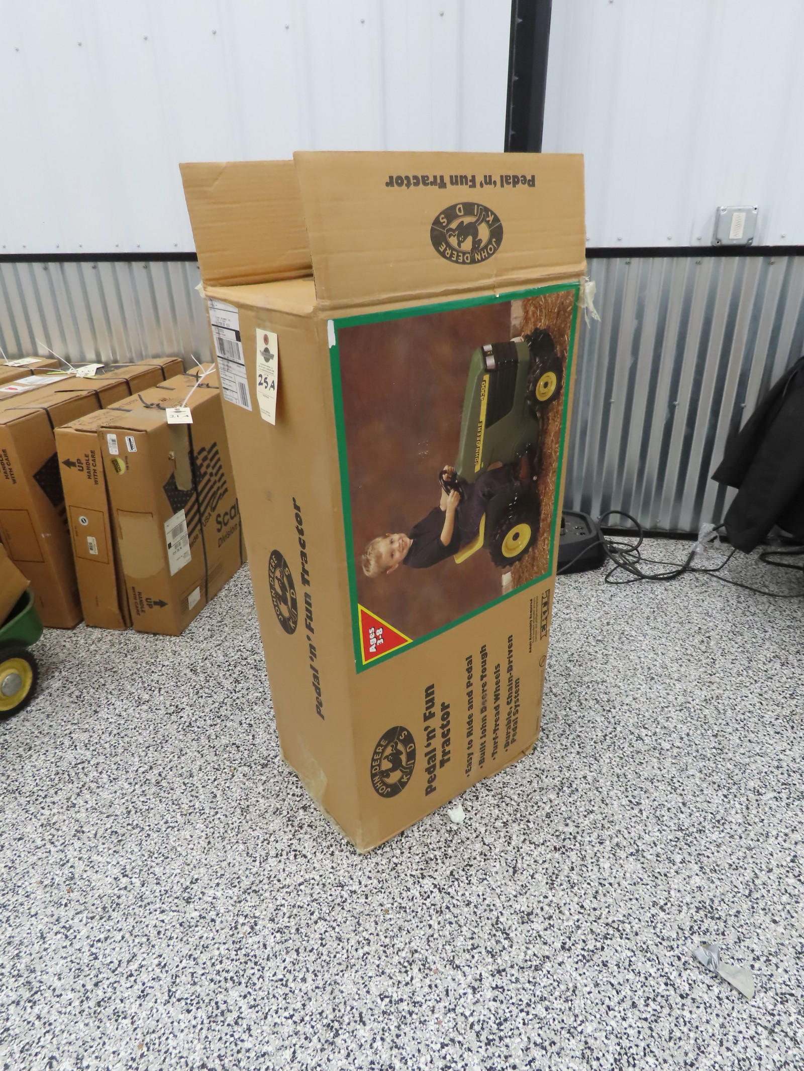 Ertl John Deere Plastic JD4300 Pedal Tractor NIB - Image 1