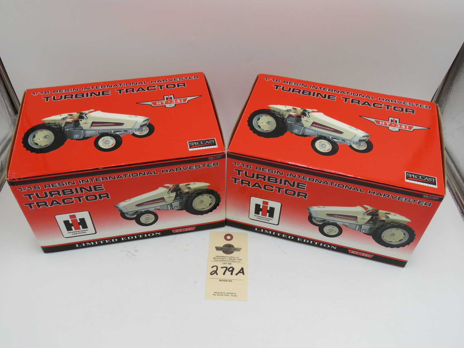 SpecCast Resin International Harvester Turbine Tractor HT-341 1/16 scale NIB. Set of 2 identical sold together. - Image 2