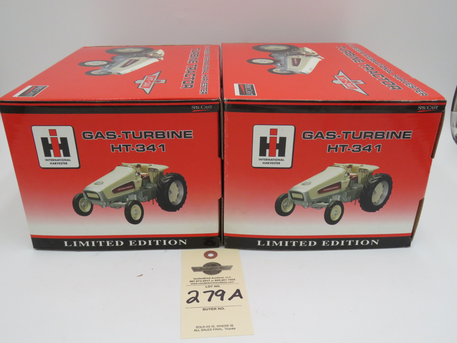 SpecCast Resin International Harvester Turbine Tractor HT-341 1/16 scale NIB. Set of 2 identical sold together. - Image 3