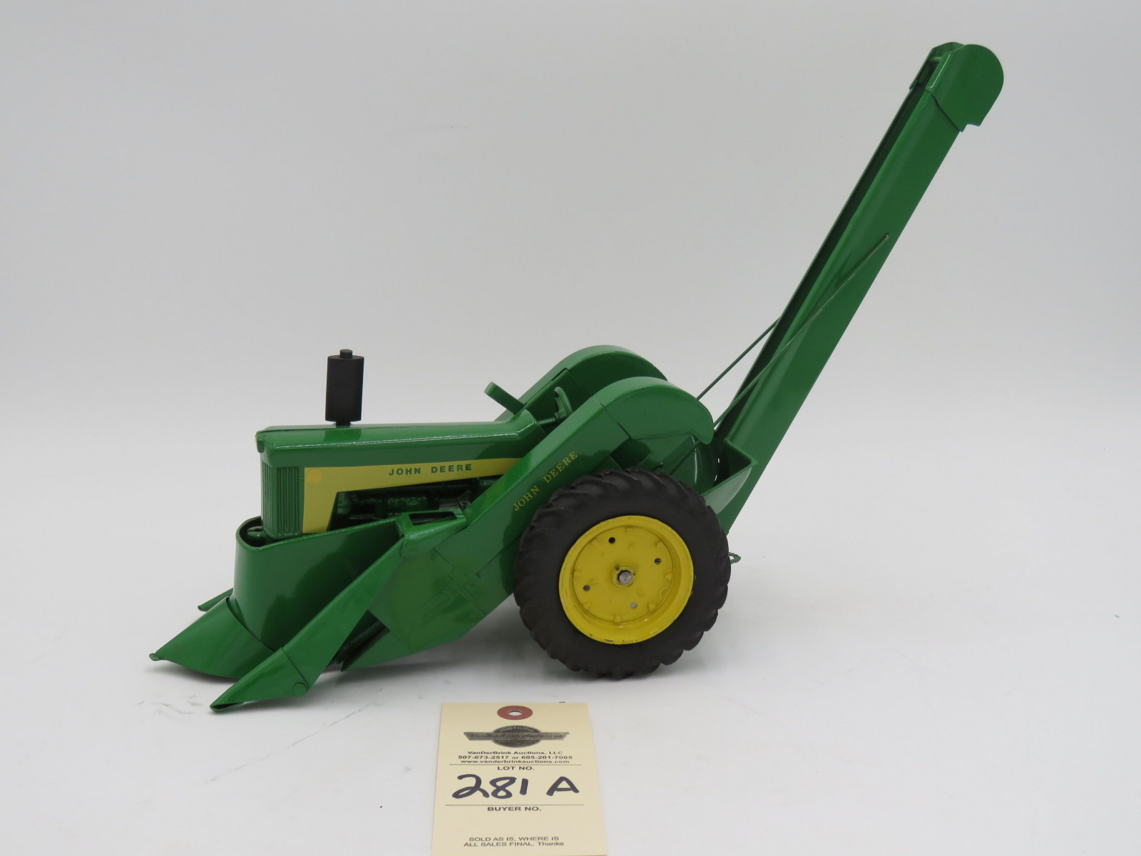 John Deere 730 with picker metal diecast tractor. No Box 1/16th Scale - Image 1