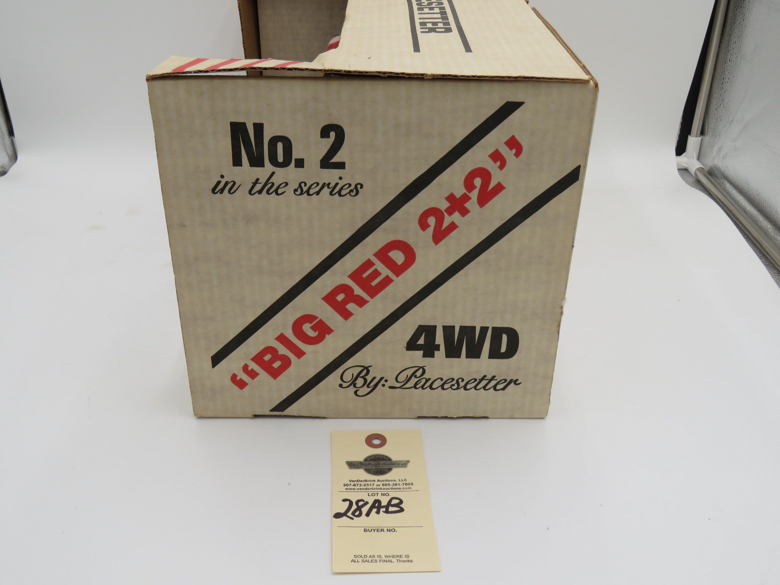 PaceSetter International 4WD 2+2 Vodka Decanter NIB 1/16th Scale - Image 3