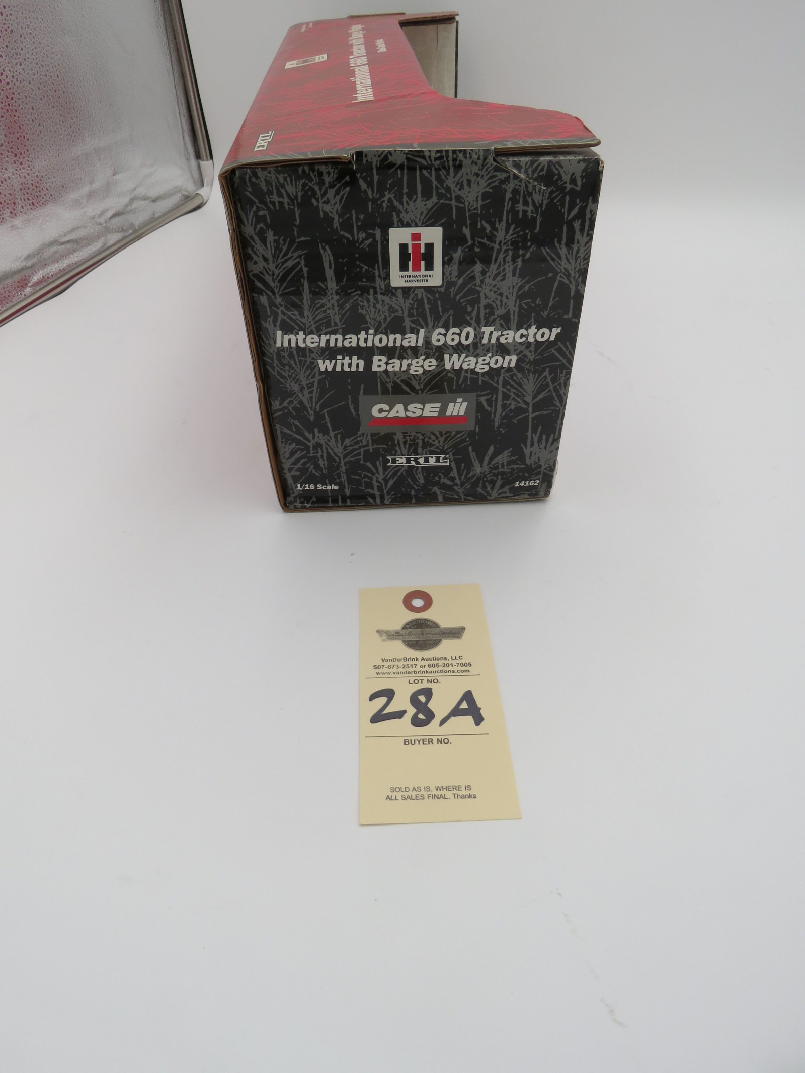 IH ERTL IH 660 BARGE WAGON DIECAST 1/16 SCALE - Image 6