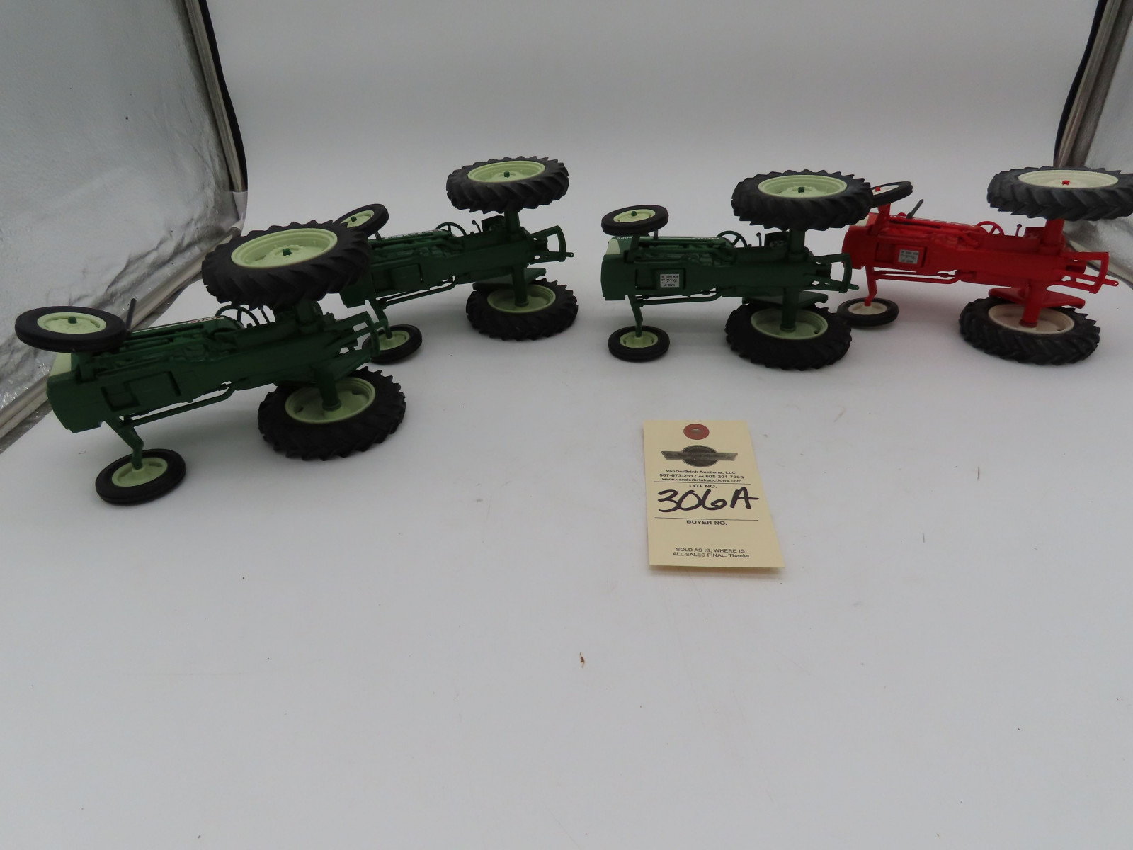 Yoder Group- 3 Yoder Oliver 550 Tractors and 1 Yoder cockshutt 550 Tractor No Boxes - Image 5