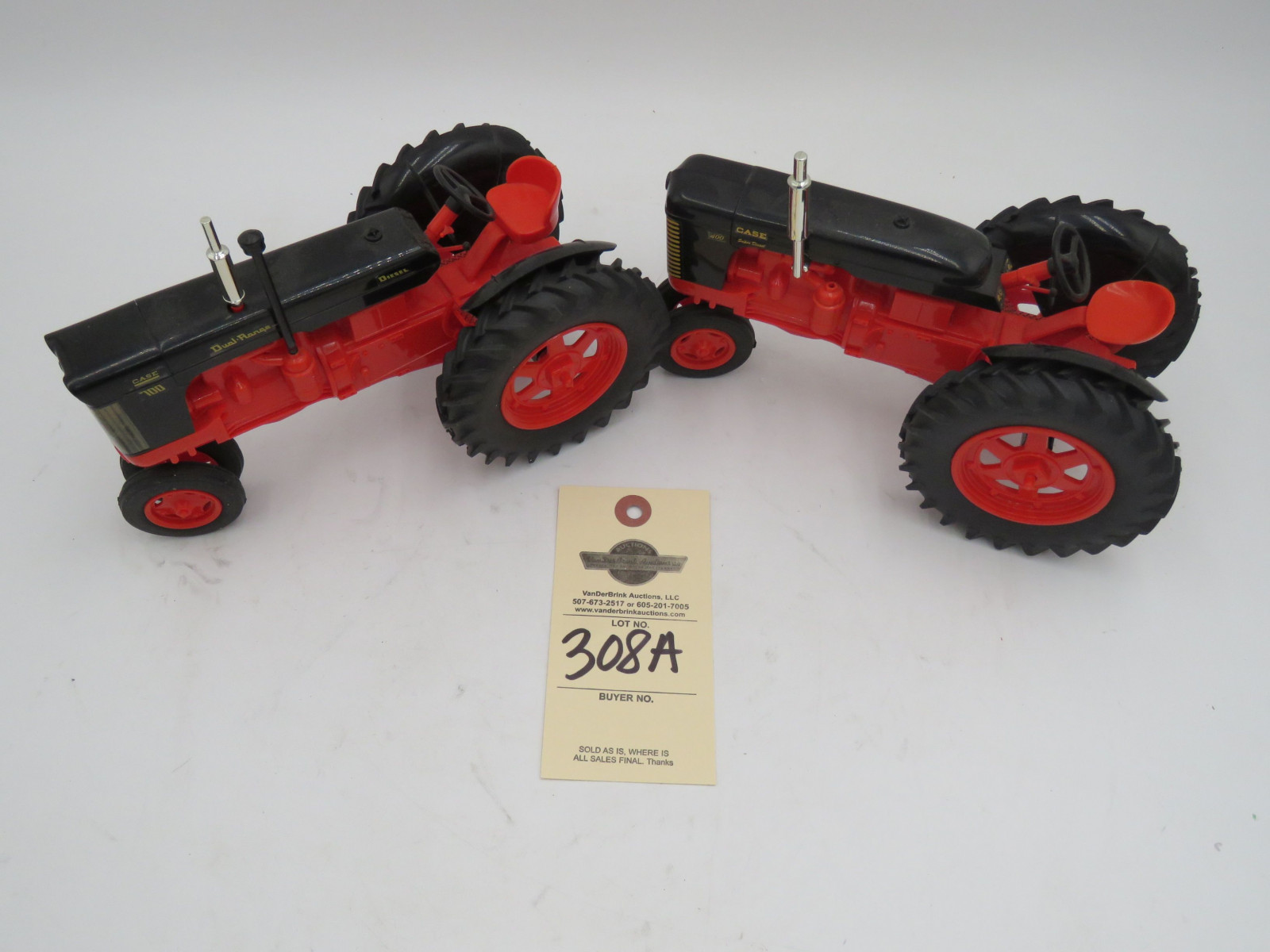 Yoder Case Black 700 & 400 Tractors and No Box - Image 2