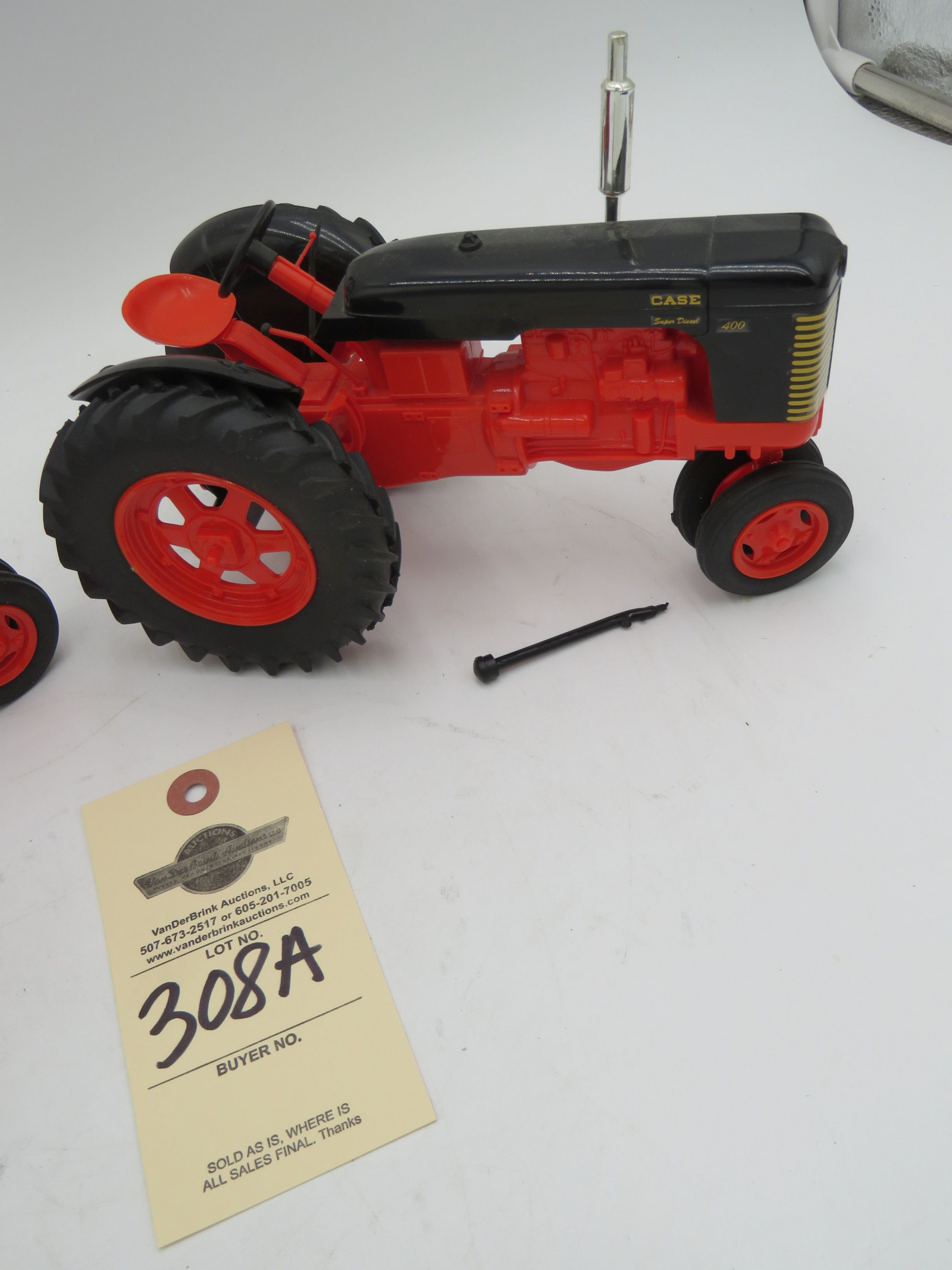 Yoder Case Black 700 & 400 Tractors and No Box - Image 4