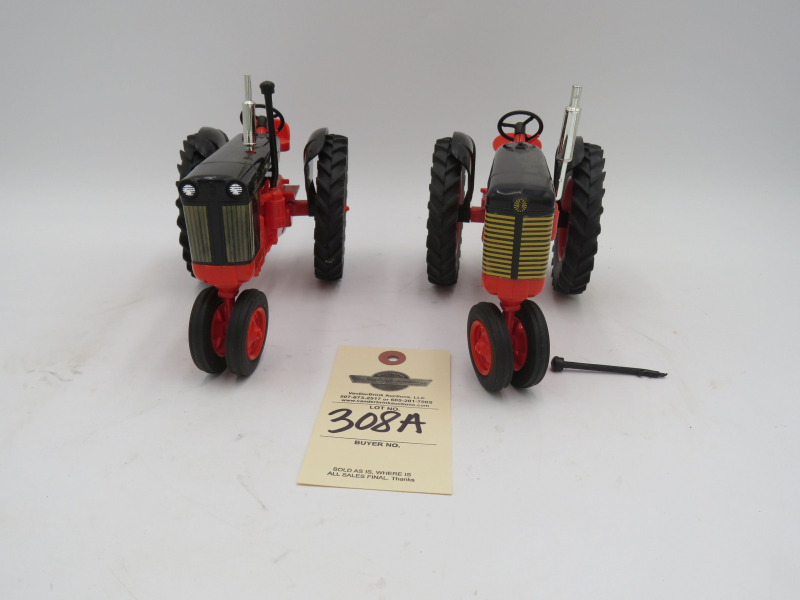 Yoder Case Black 700 & 400 Tractors and No Box - Image 5