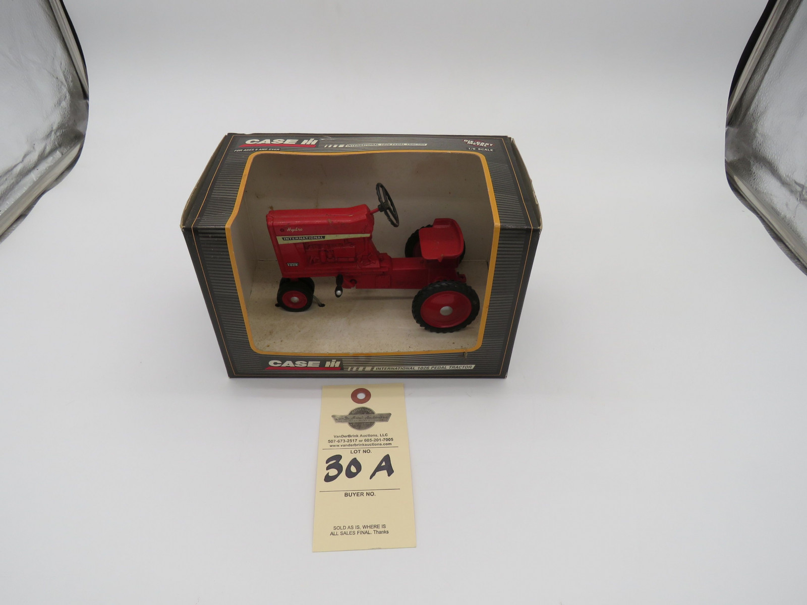 CASE IH DIECAST METAL ERTL D,IOWA 1026 PETAL TRACTOR 1/16th Scale - Image 1