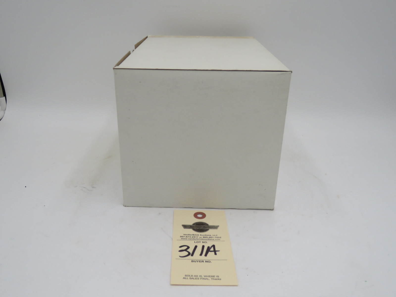 Yoder John Deere 720 Narrow Front Pony Start- We did not open Someone wrote on the box - Image 2