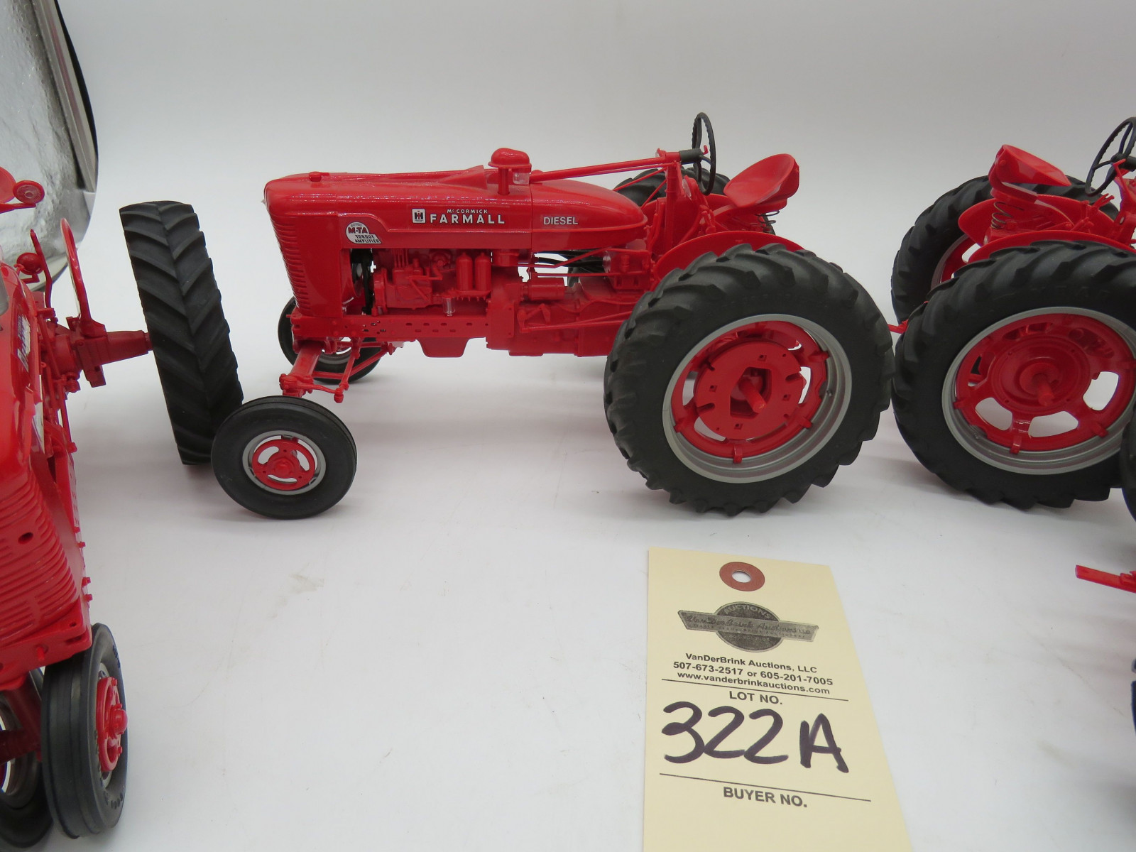 Group of Yoder Farmall Tractors and NO Boxes 2-Farmall Super MTA NF,2- Farmall Super MTA Diesel Wide Front - Image 7