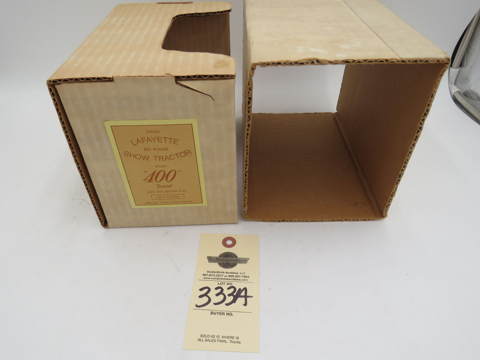 Official Layfaette 8th Annual Show tractor Model 400 Diesel by Yoder NIB - Image 5