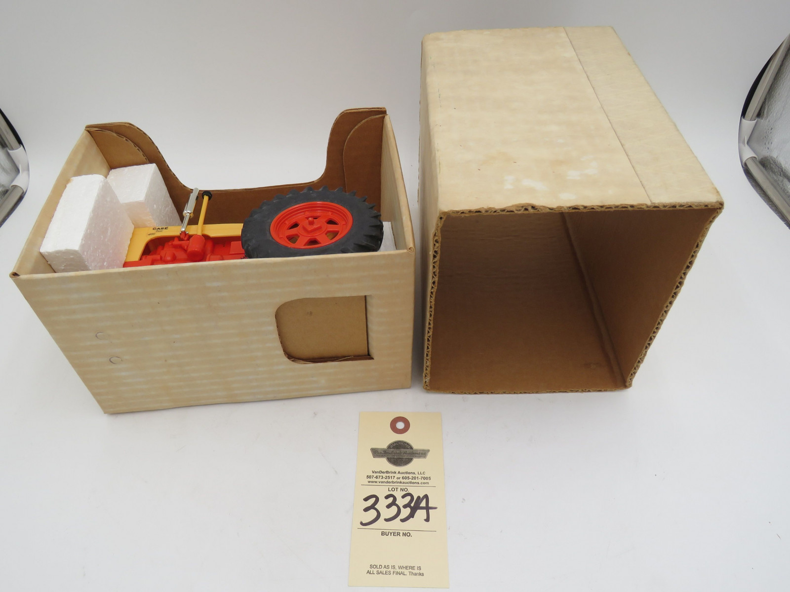 Official Layfaette 8th Annual Show tractor Model 400 Diesel by Yoder NIB - Image 6