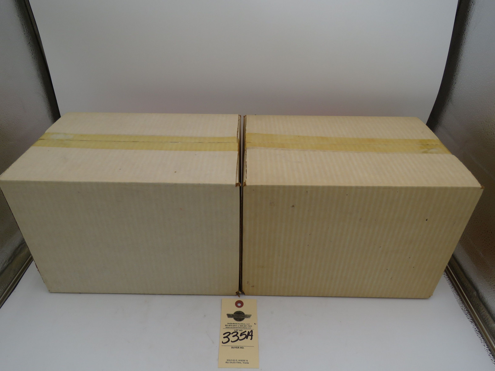 Group of 2 Yoder White Super MTA Demonstrator Tractors 1 Wide front and 1 Narrow Front both NIB - Image 4