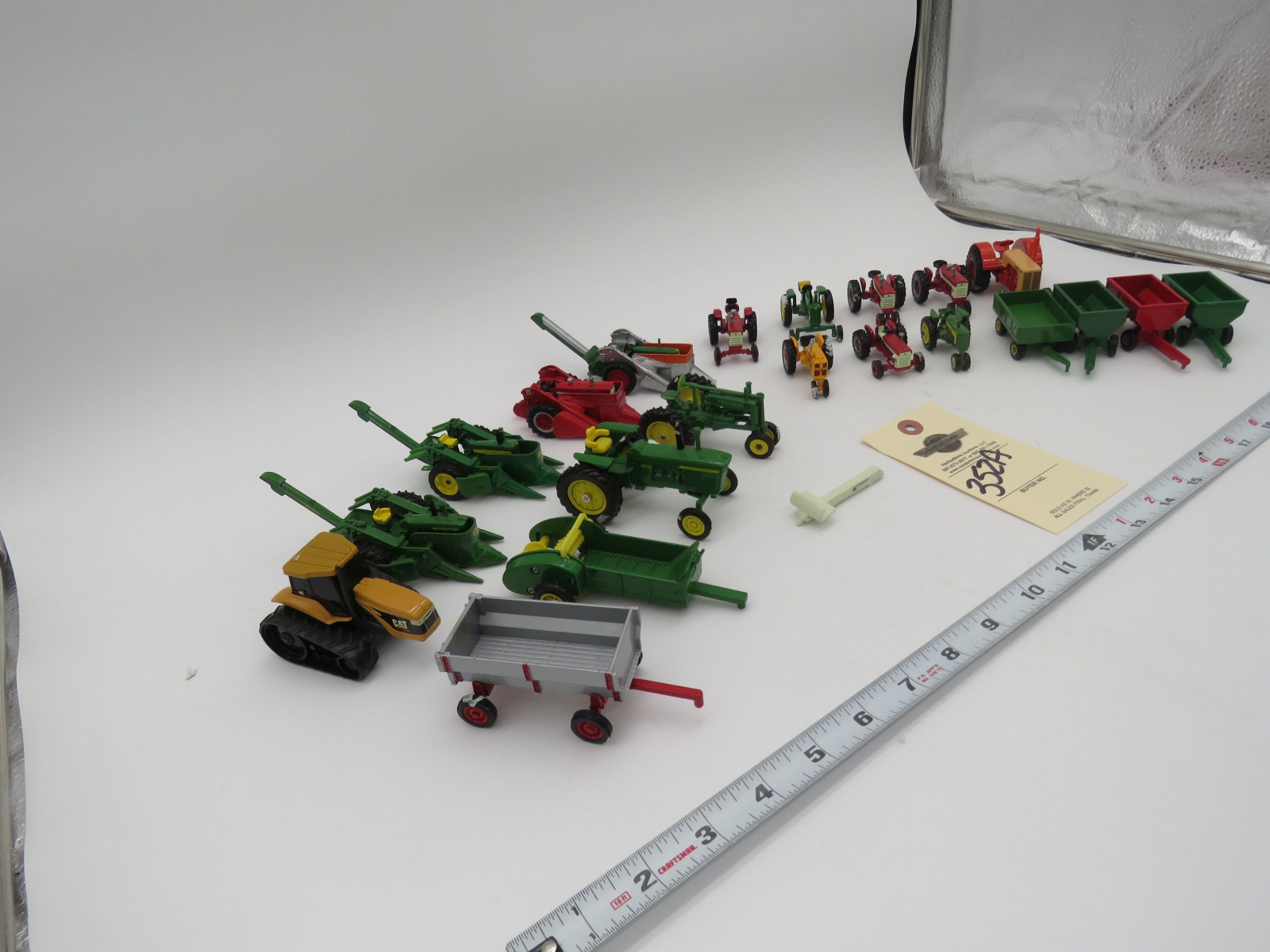 Large Group of 1/84th Tractors Die-Cast - Image 5