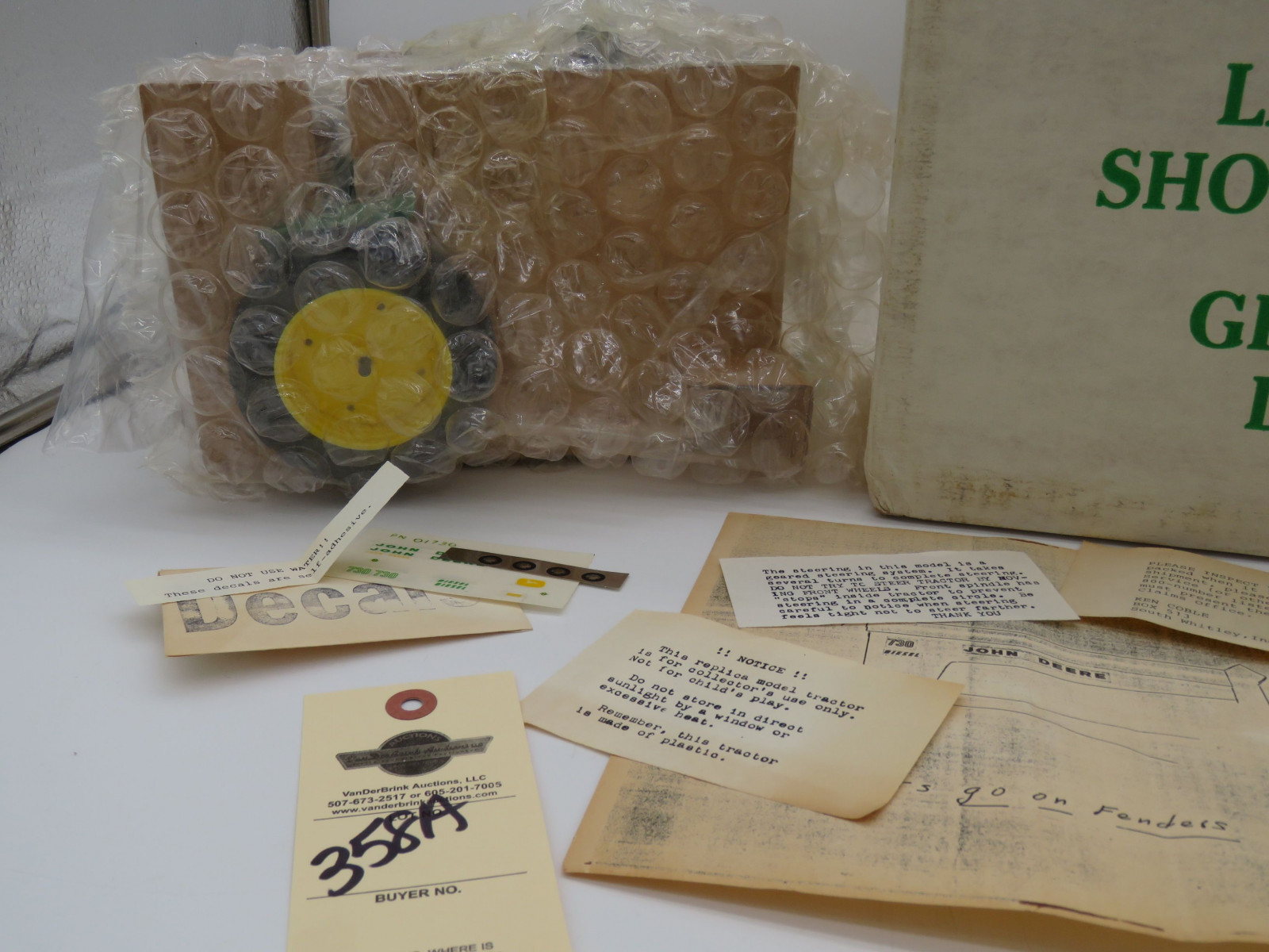 1987  Layfayette Show Tractor Green 730 Diesel in Open Box New - Image 3