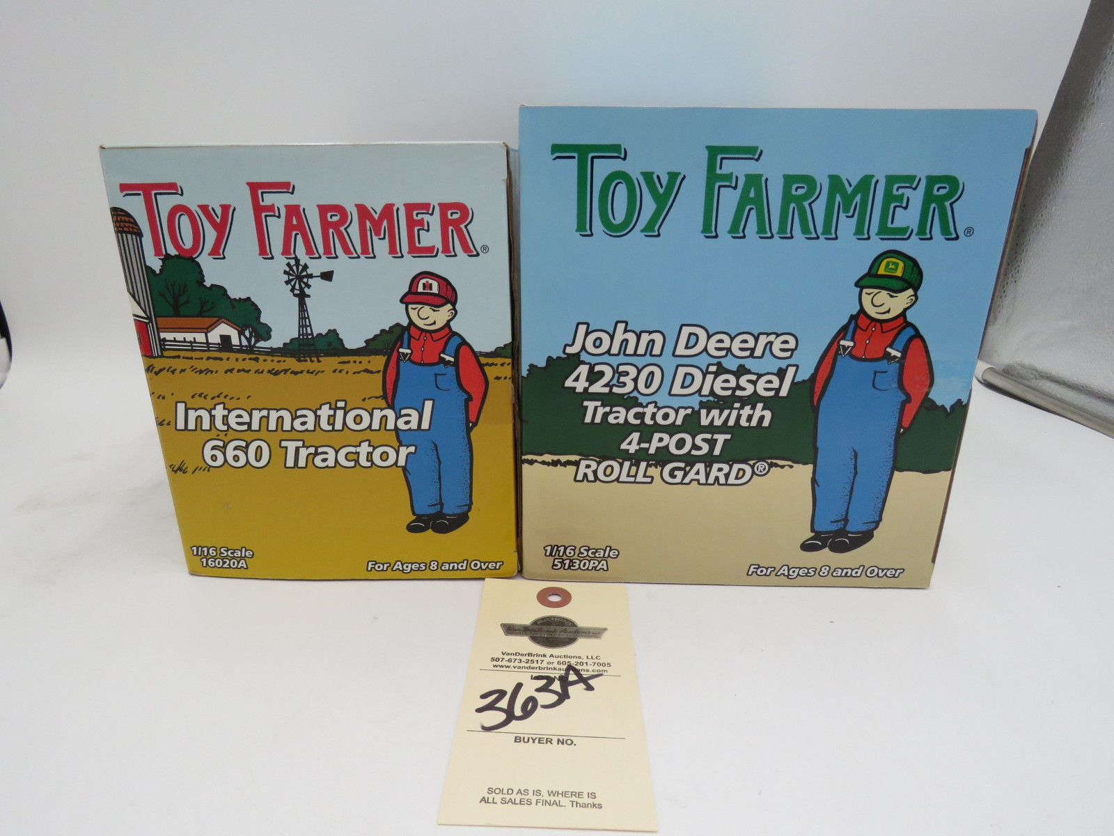 Toy Farmer by Ertl 1998 and 1999 National Farm Toy Show Collector's Edition International 660 Tractor and Toy Farmer John Deere 4230 Diesel Tractor with 4 post roll Garb both NIB 1/16th Scale - Image 6